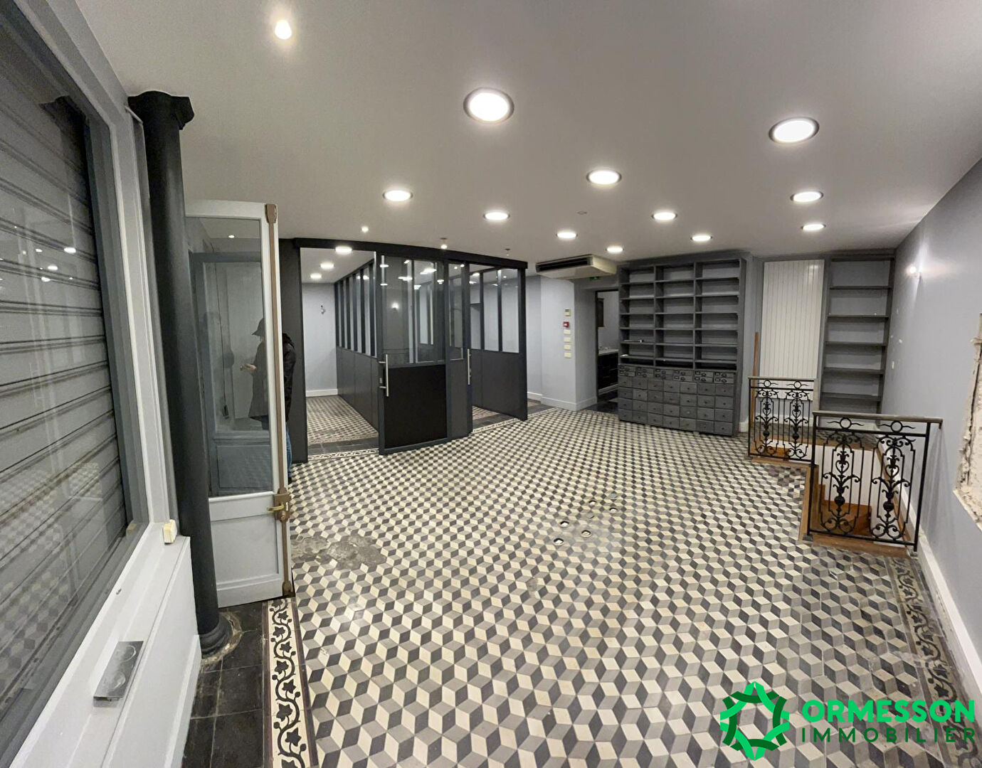 Photo PARIS 15ème  MAGASIN A LOUER 90 m² image 1/5