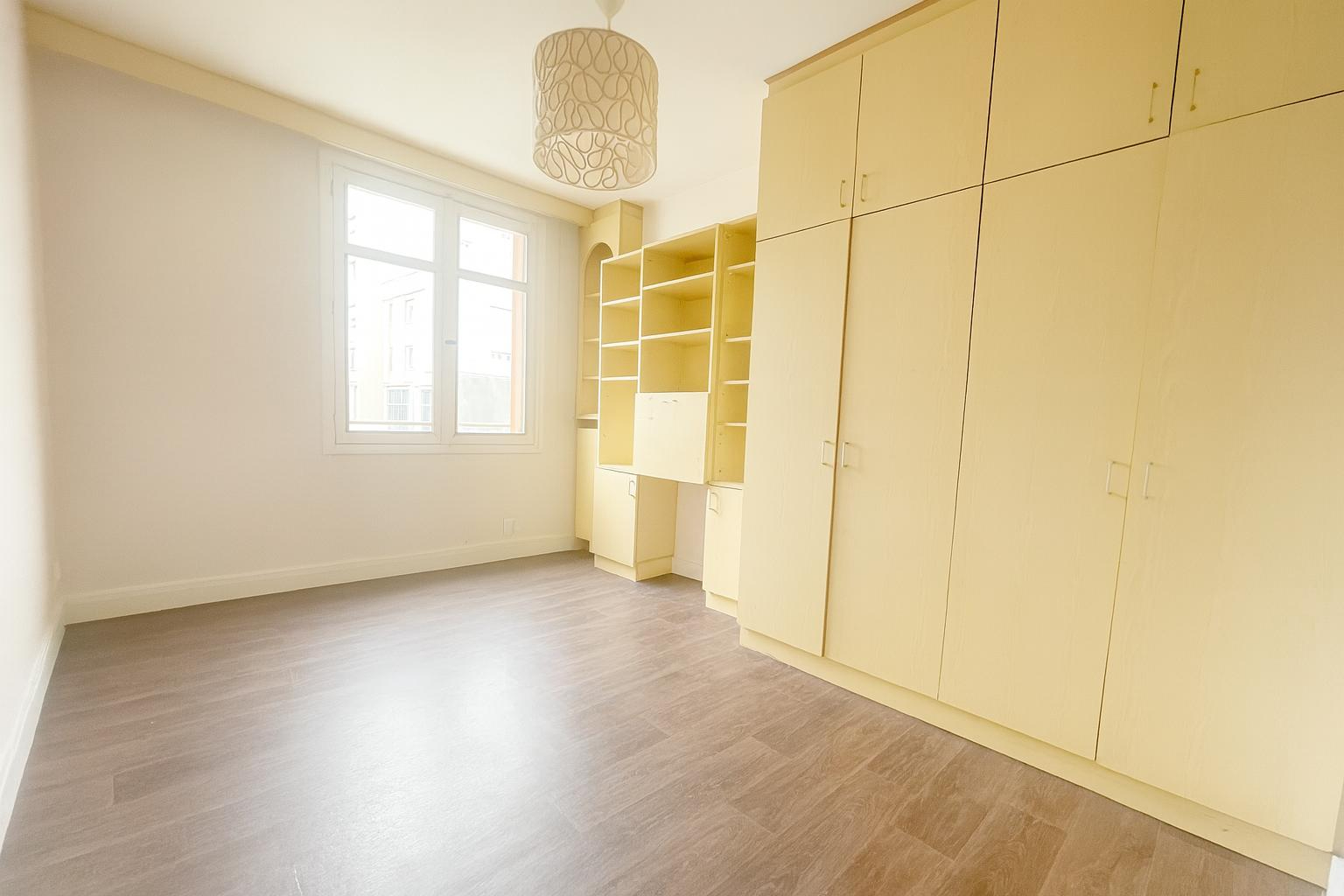 Photo Beau 3 pièces  avec cachet - PANTIN image 3/6