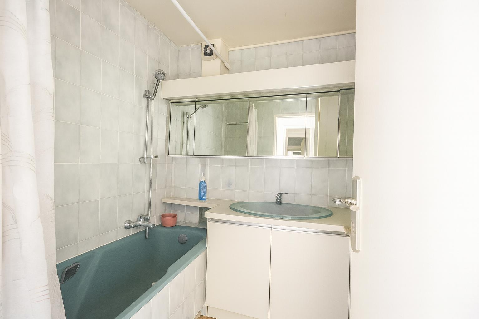 Photo Beau 3 pièces  avec cachet - PANTIN image 4/6