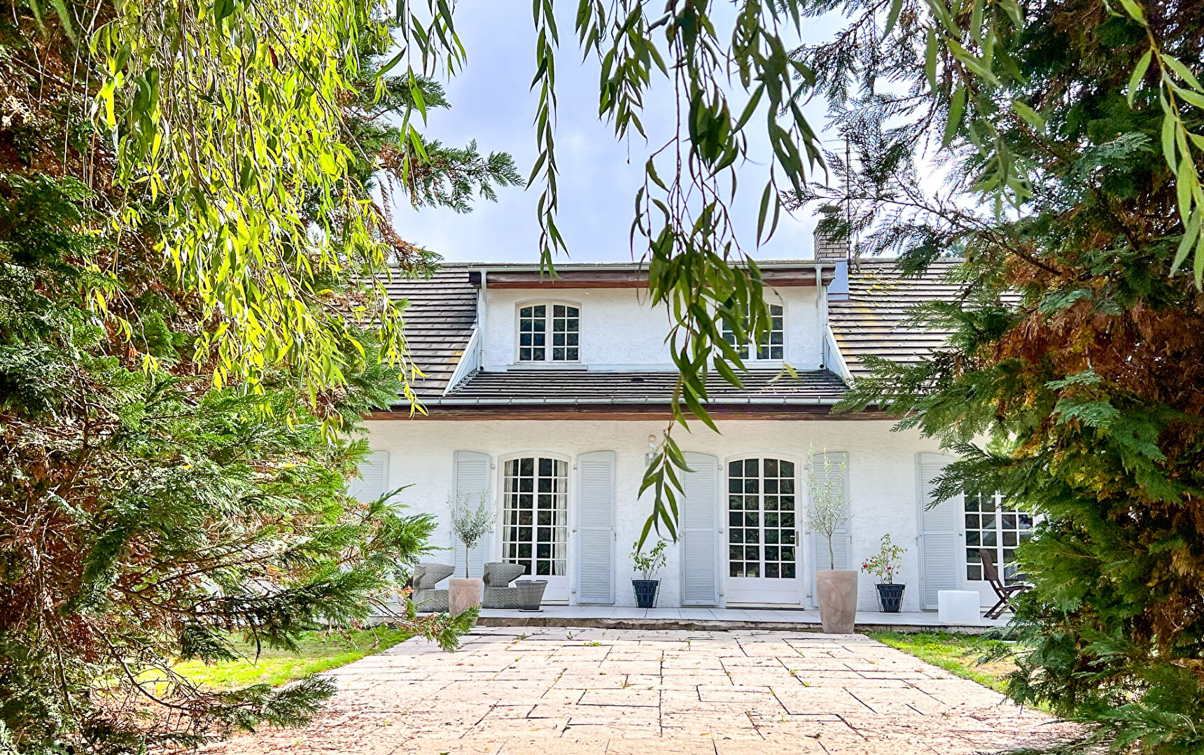 Agence immobilière de ARRIERE-COUR Besancon