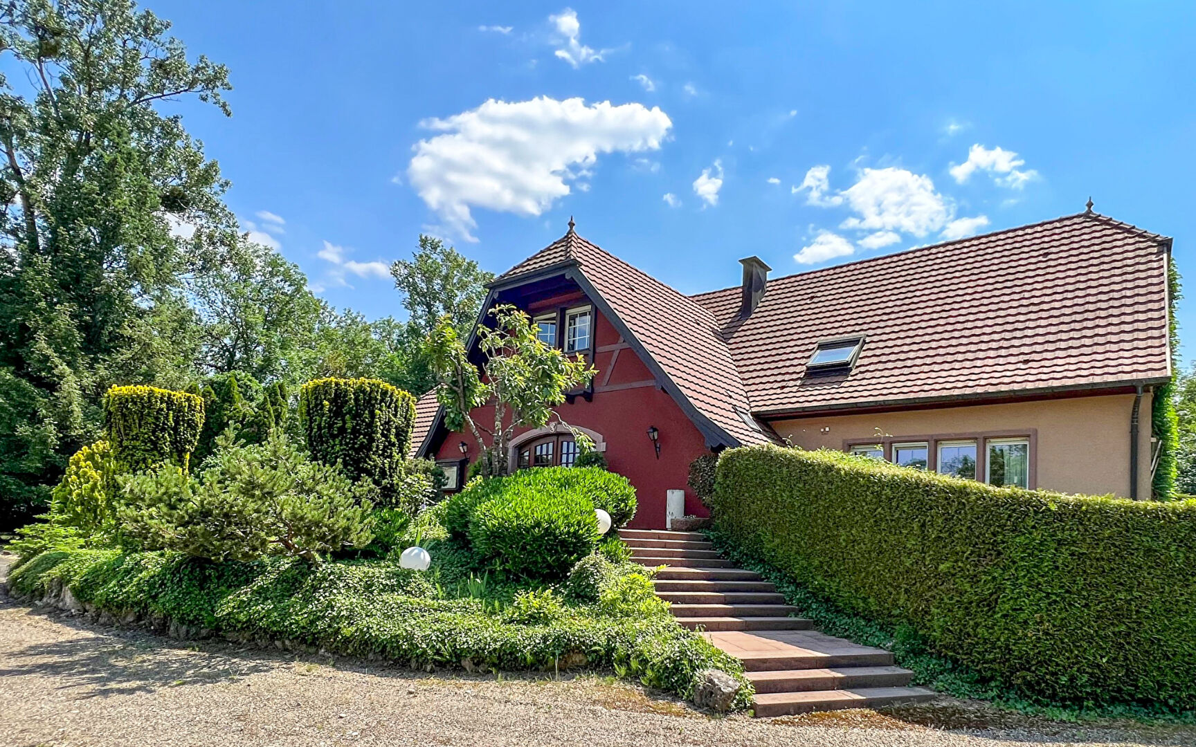 Photo UN ANCIEN RESTAURANT VOUS OUVRE SES PORTES, A 10min de MULHOUSE image 2/6