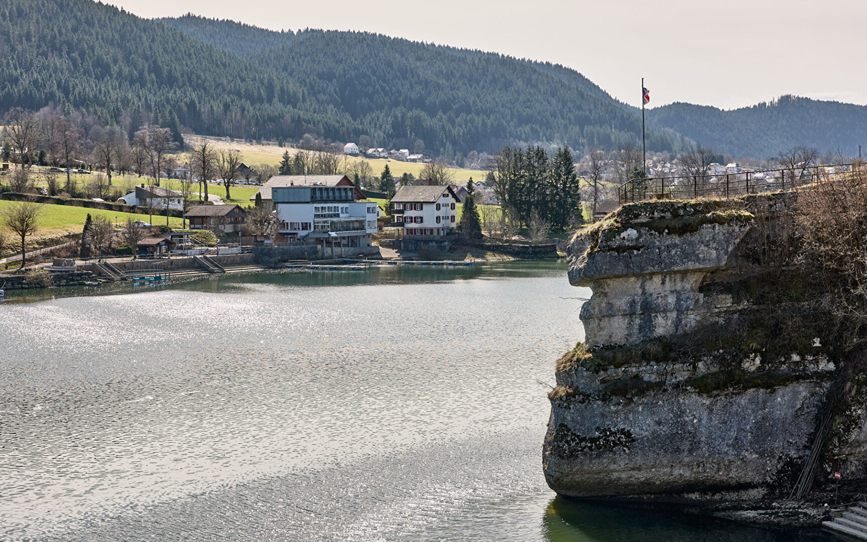 Maison rénovée proche de la Suisse