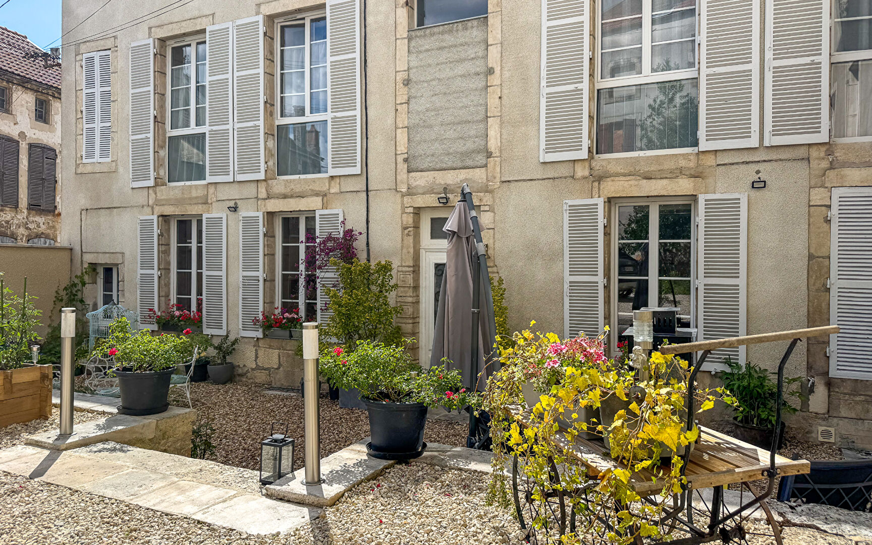 Agence immobilière de ARRIERE-COUR Besancon