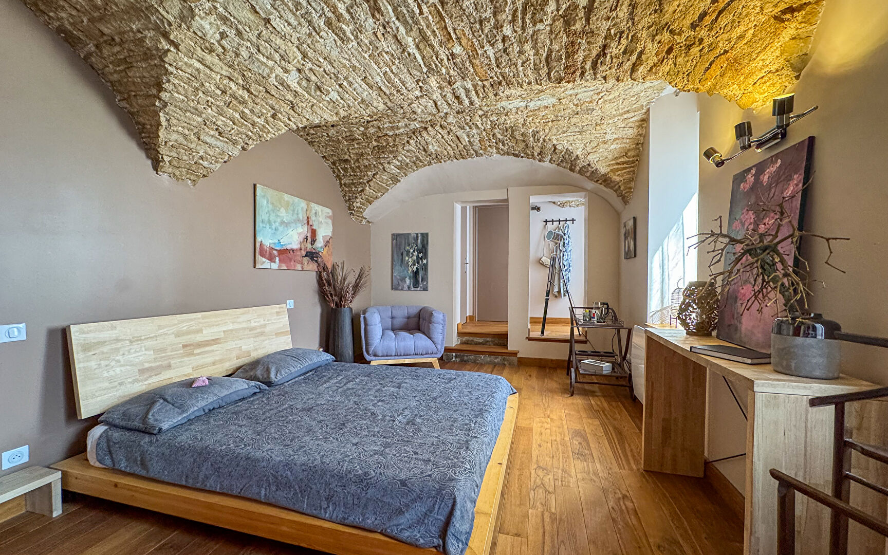 Photo ANCIEN MONASTERE du 17ème SUPERBEMENT RESTAURE image 3/6