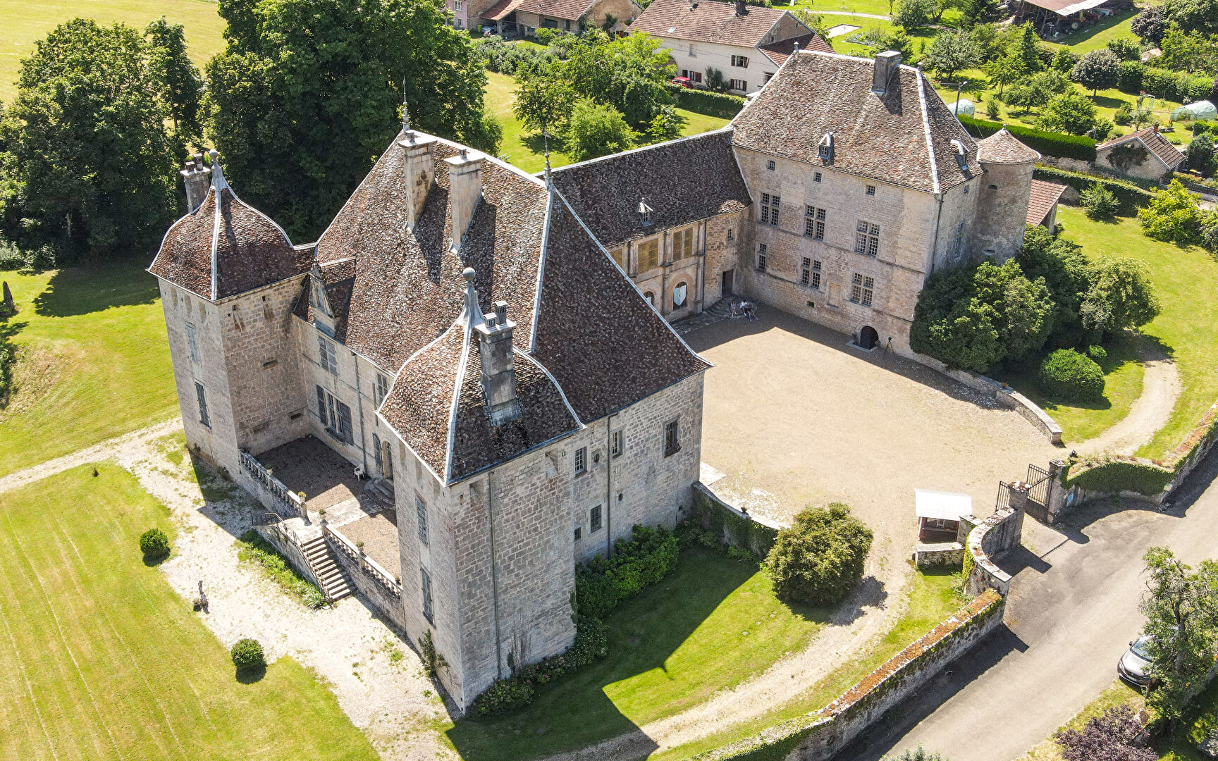 Photo Château de Filain : un trésor en Franche-Comté image 2/6