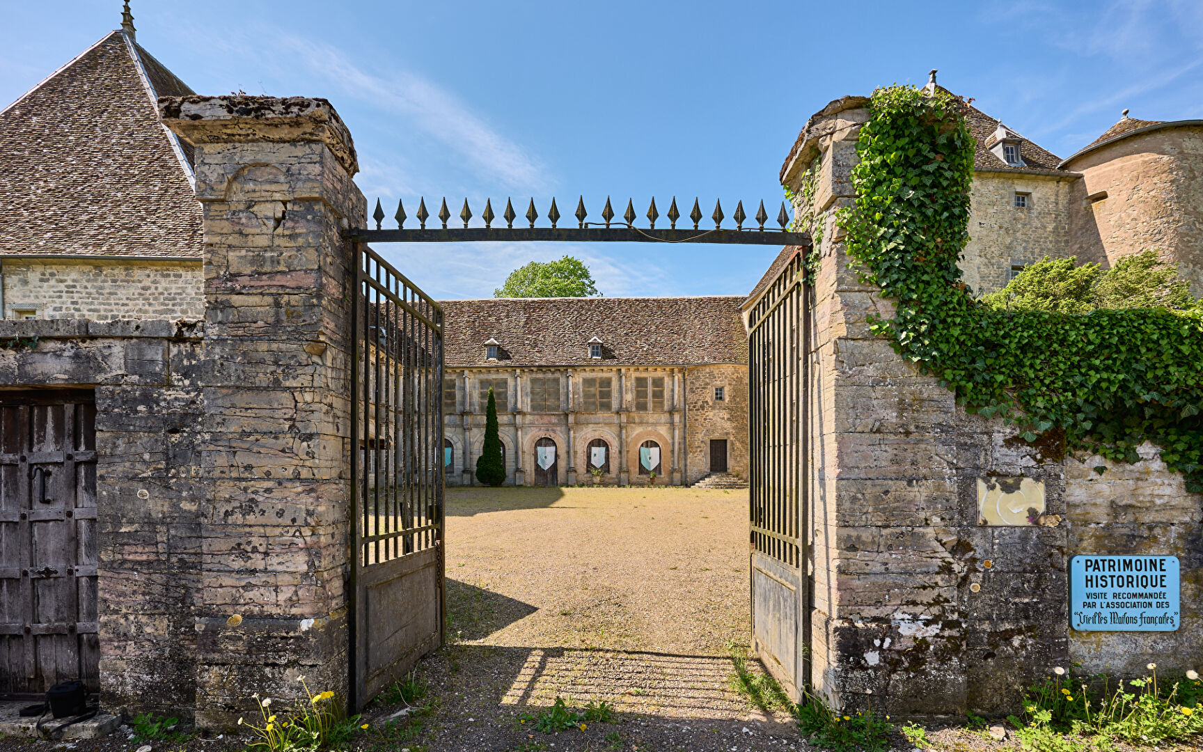 Photo Château de Filain : un trésor en Franche-Comté image 5/6
