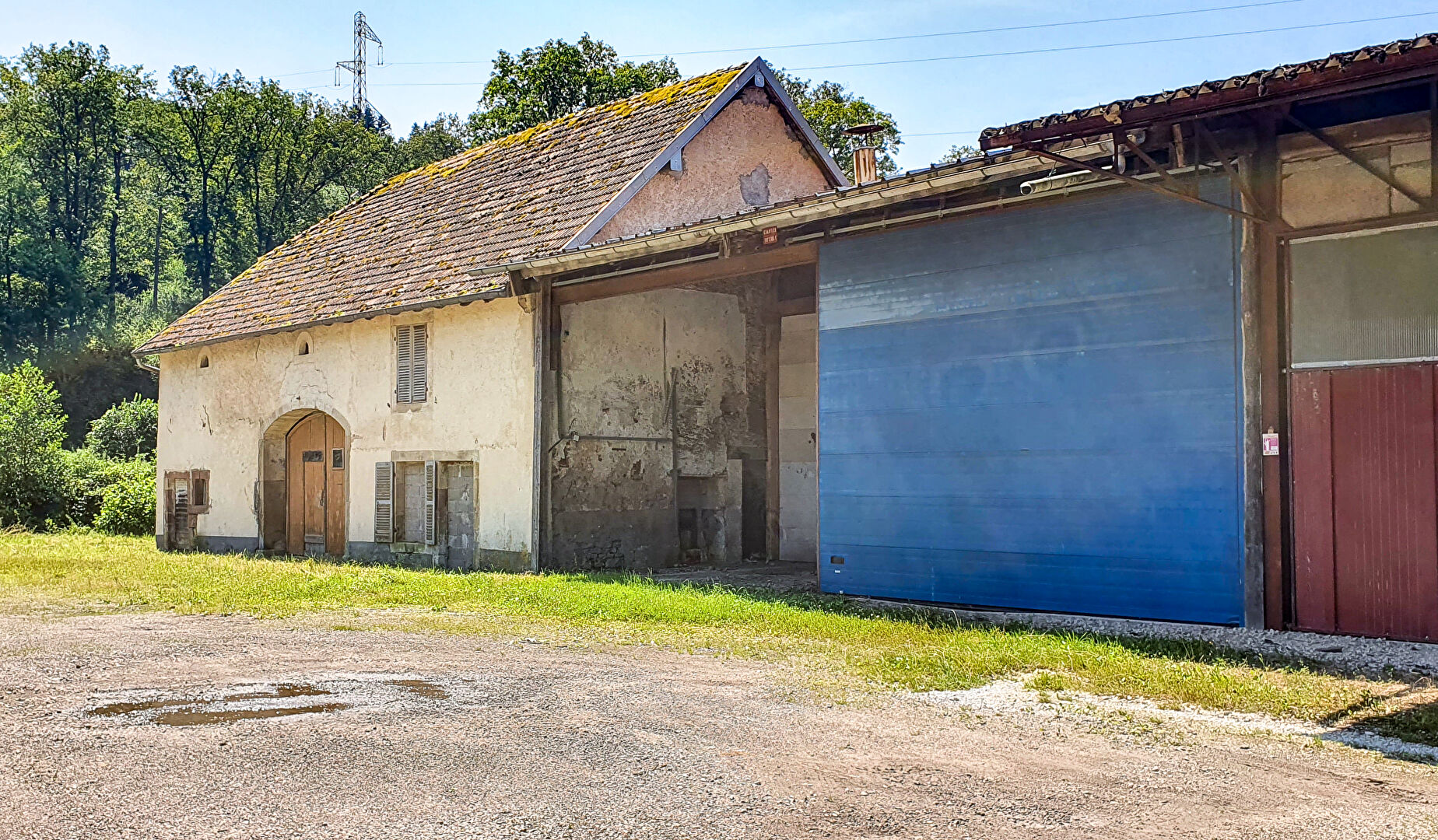 Photo ANCIENNE SCIERIE AU MILIEU DE LA FORÊT image 5/6