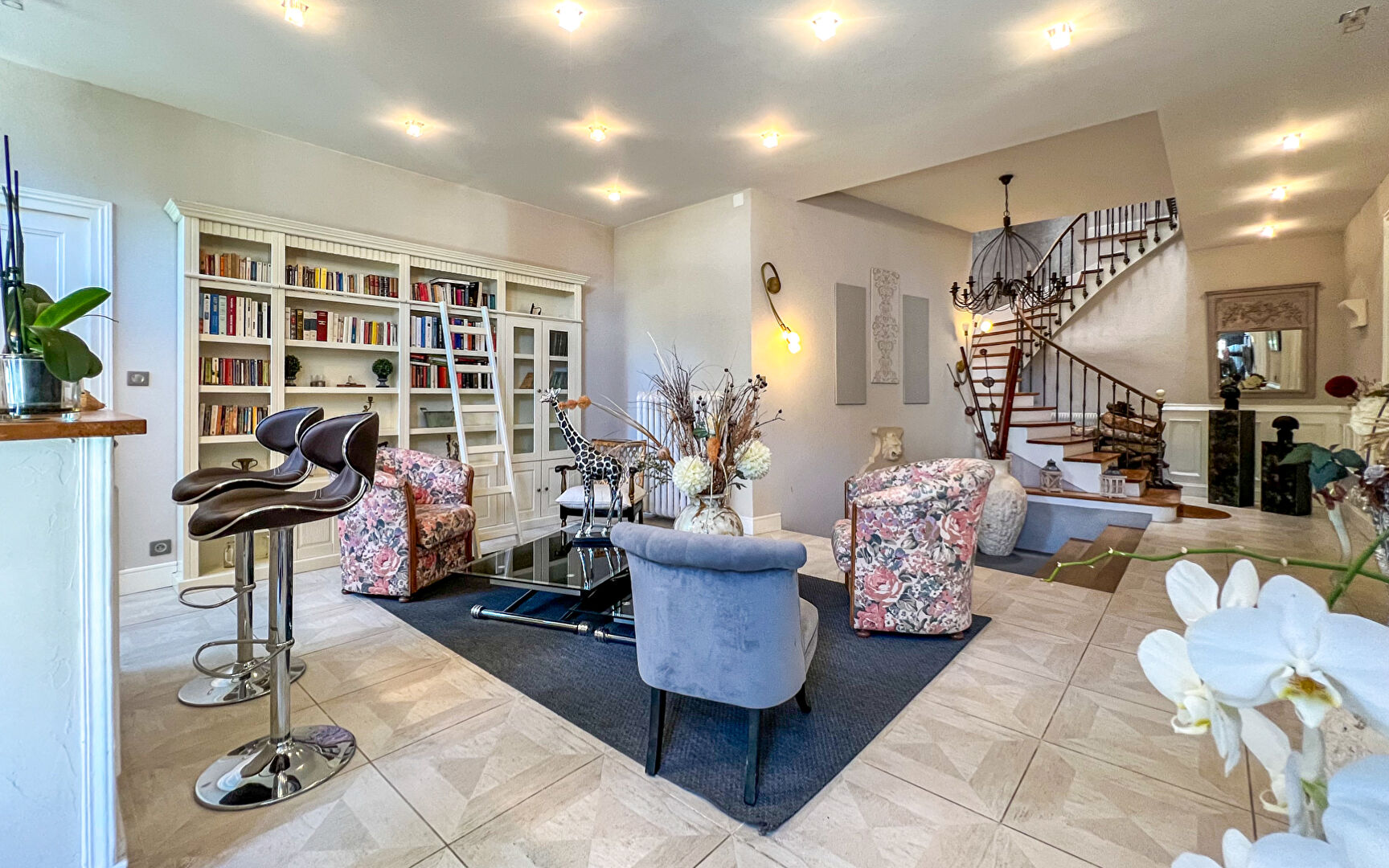 Photo MAISON 1850 AVEC PISCINE EN CENTRE GRAY image 2/6