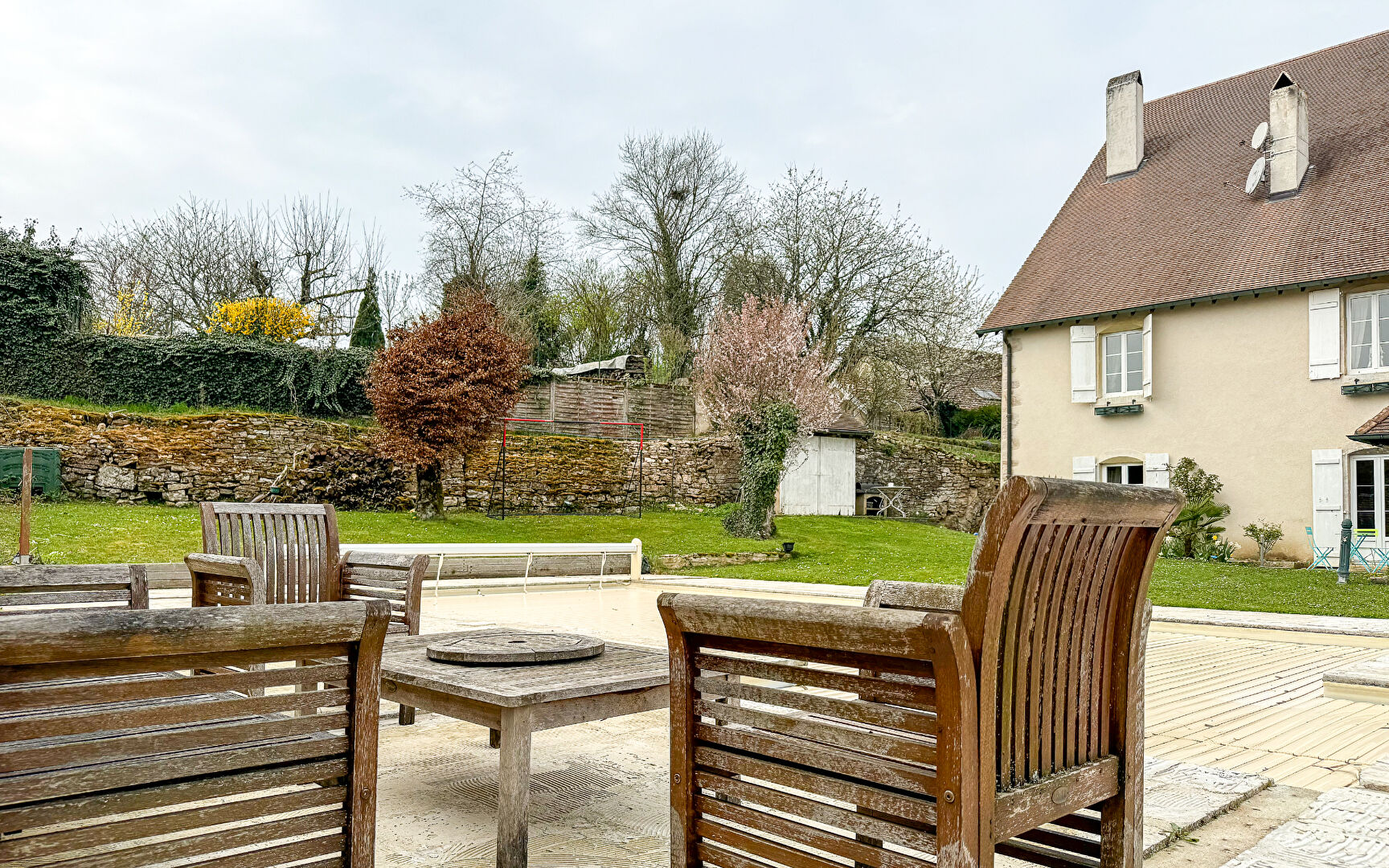 Photo ANCIEN RELAIS DE POSTE 1740 NORD BESANCON image 4/6