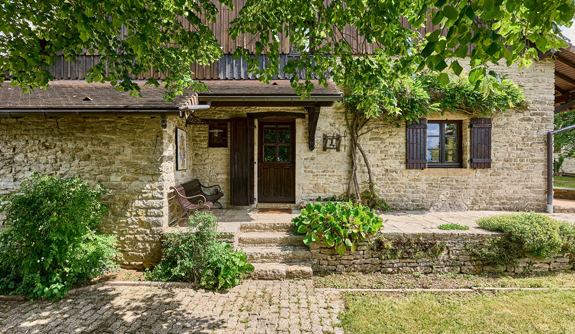 Photo FERME COMTOISE 1717 SUPERBEMENT RESTAURÉE image 3/6