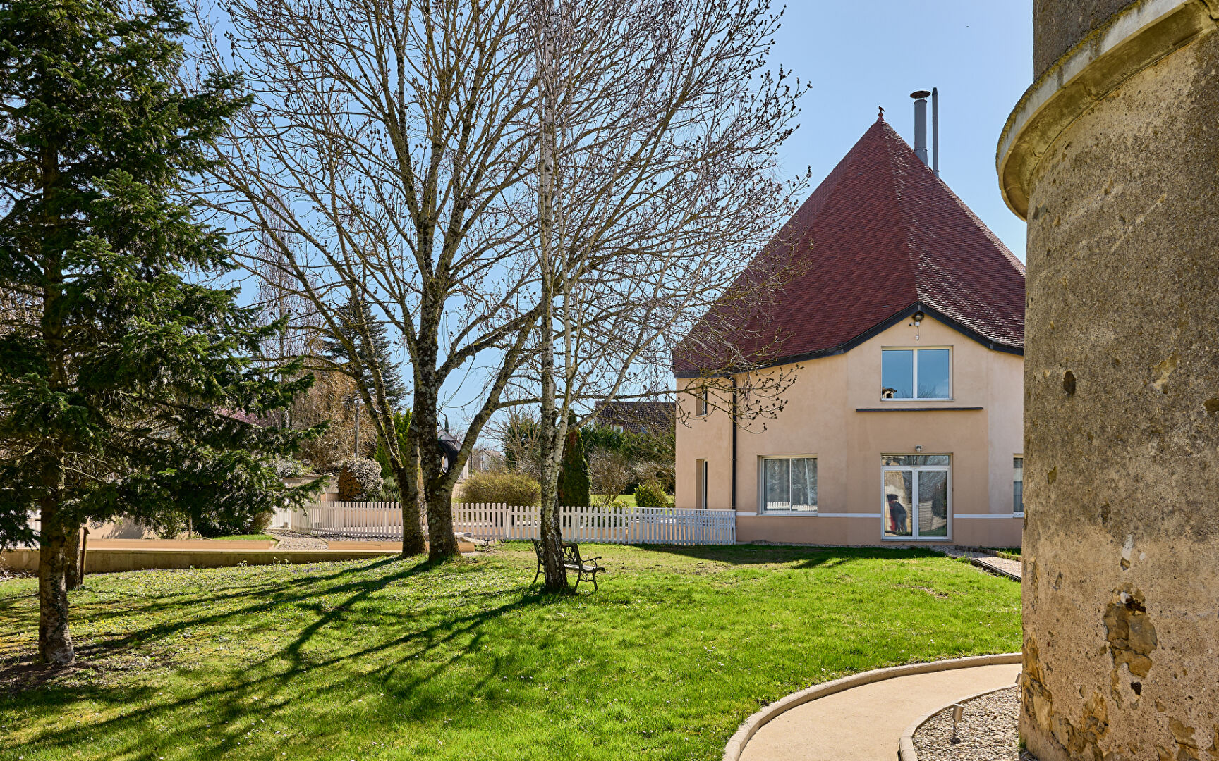 Agence immobilière de ARRIERE-COUR Besancon