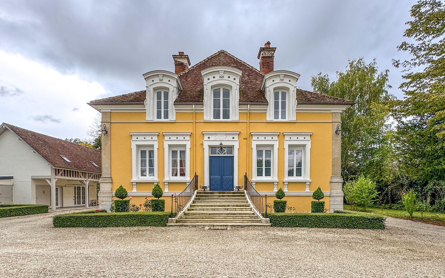 Agence immobilière de ARRIERE-COUR Besancon