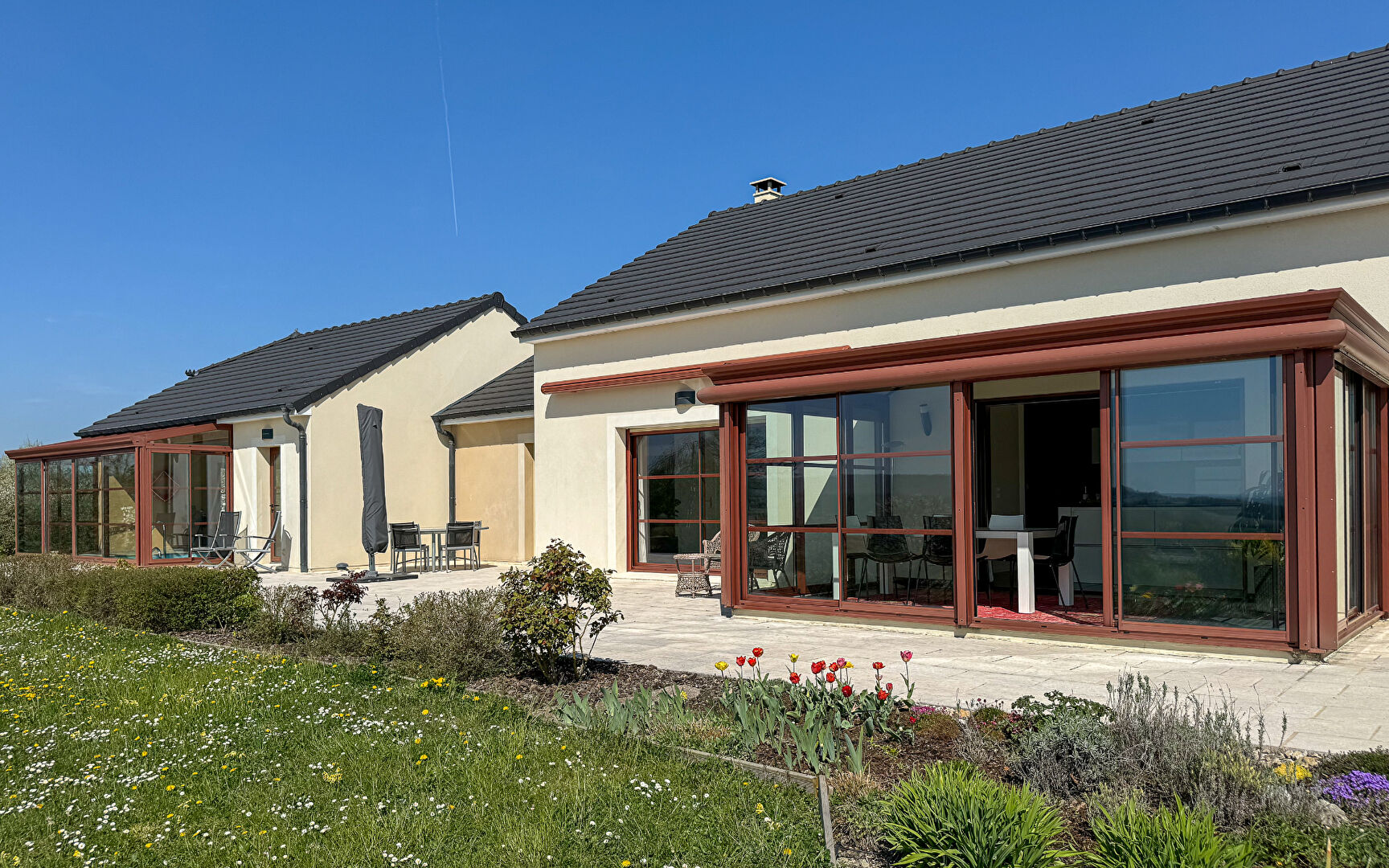 Photo MAISON d'ARCHITECTE DOMINANT LA CAMPAGNE image 2/6