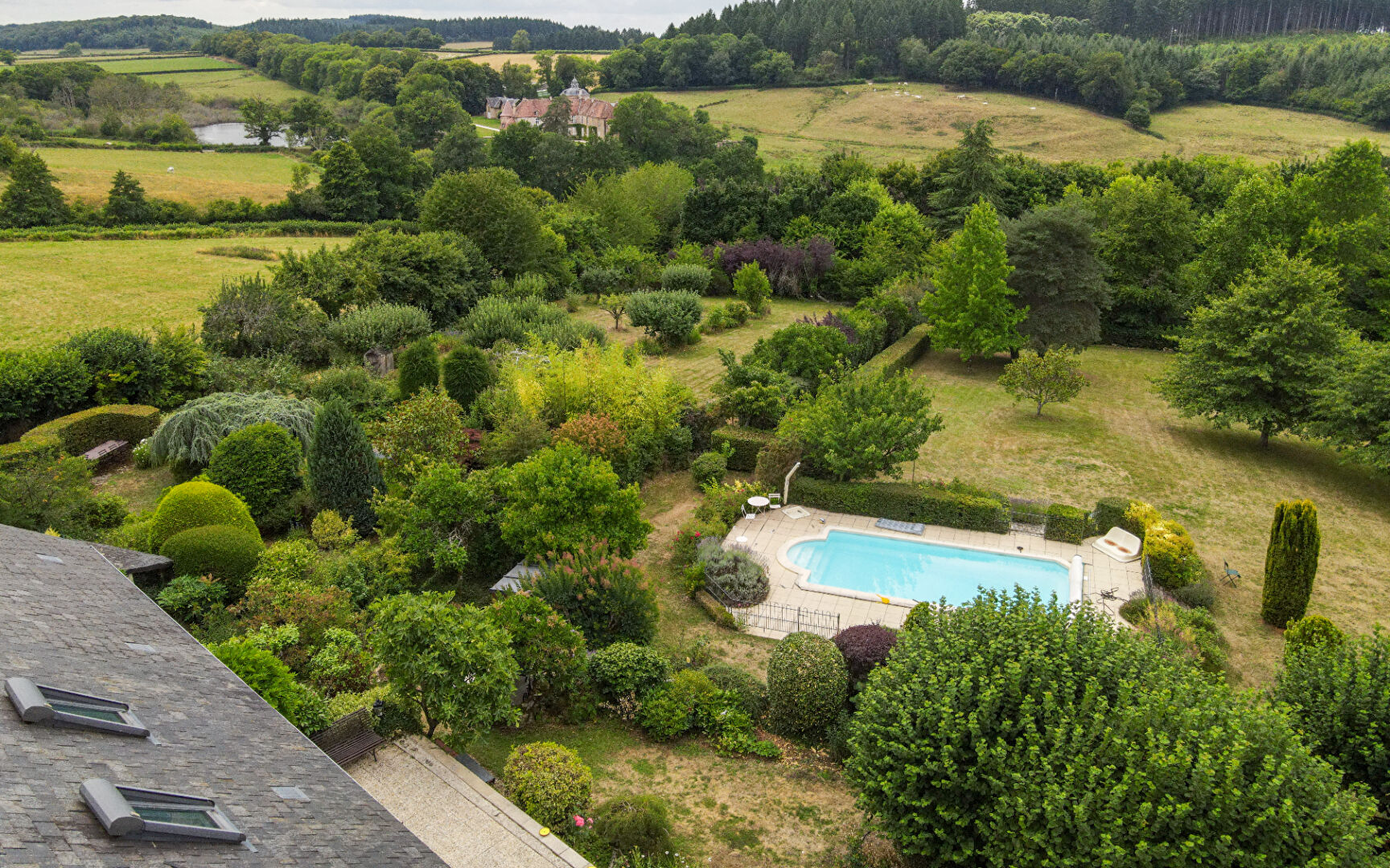 Maison de campagne avec piscine dans le Morvan