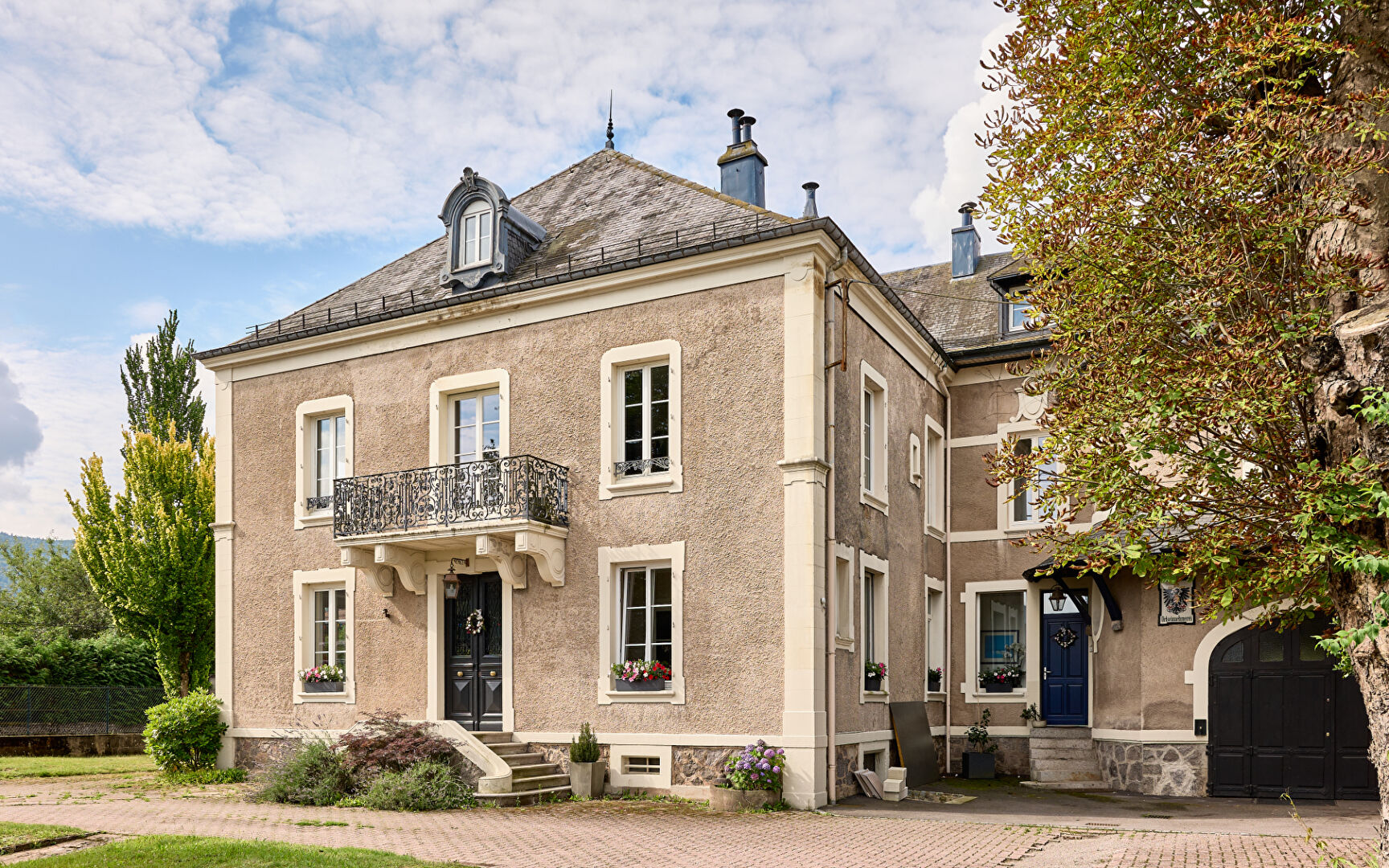 Agence immobilière de ARRIERE-COUR Besancon