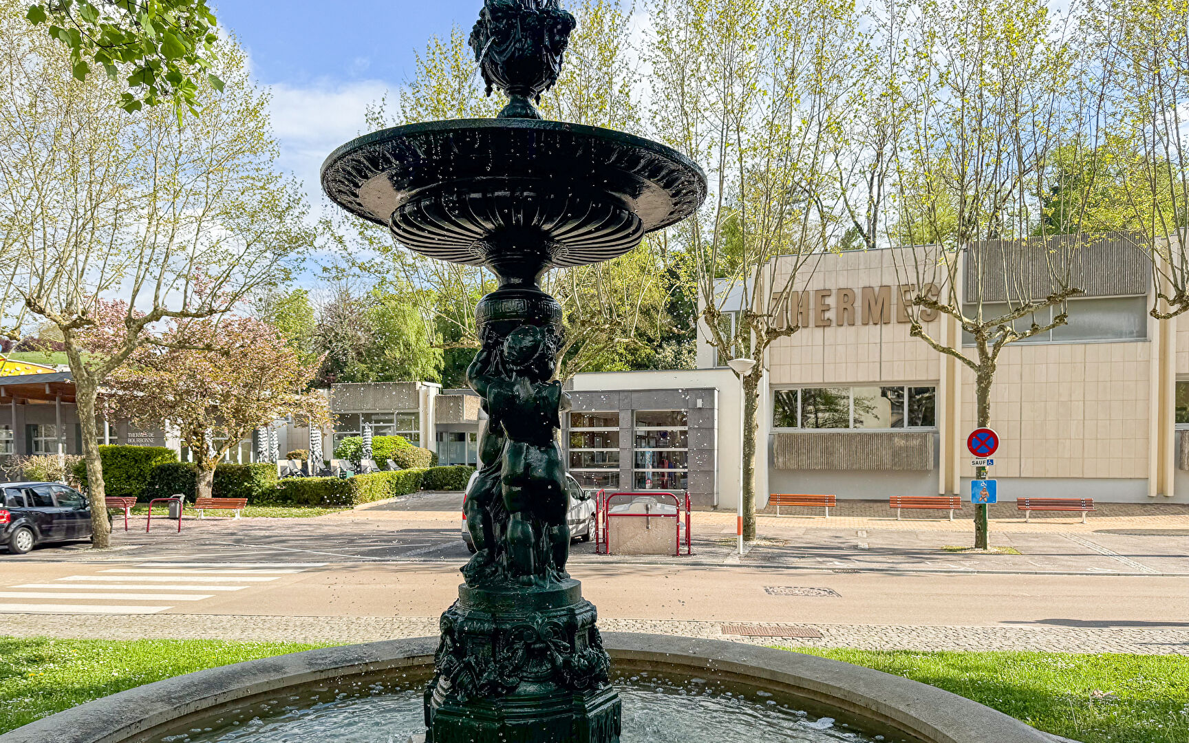 Photo Ancien hôtel-restaurant avec immeuble de rapport à Bourbonne-les-Bains image 4/6