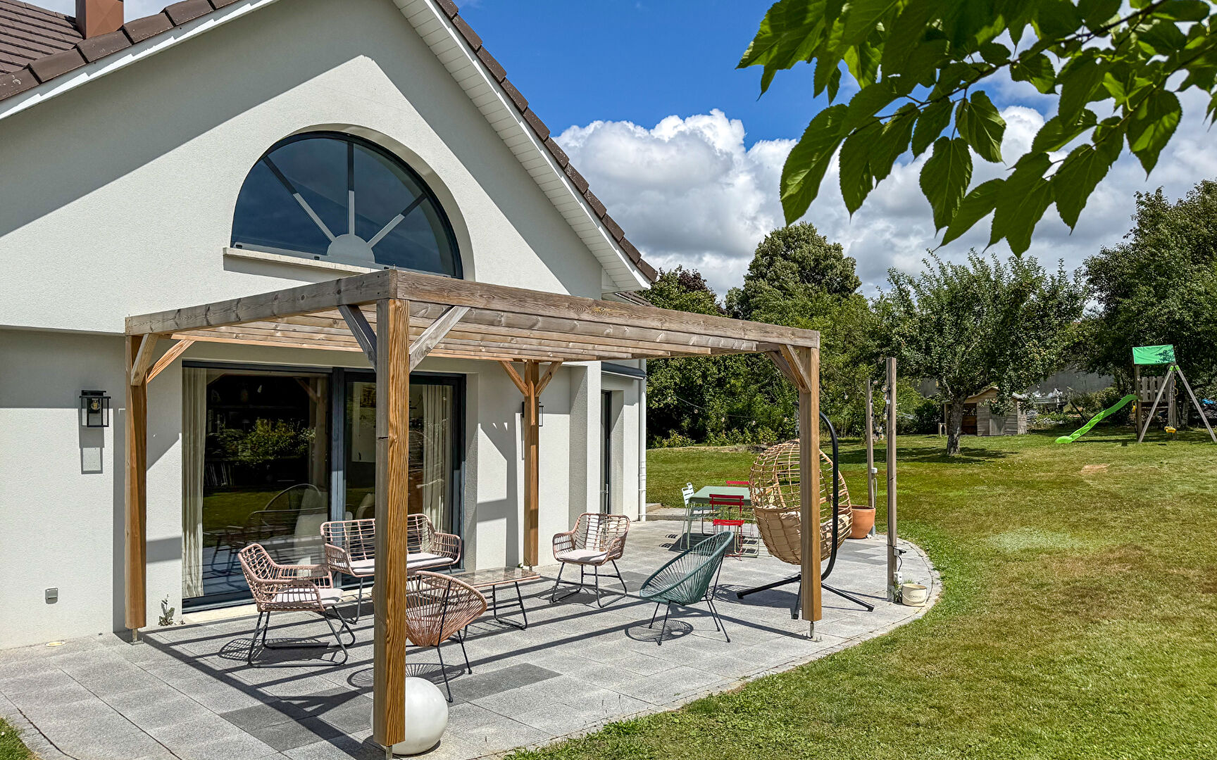 Agréable maison d'architecte en impasse