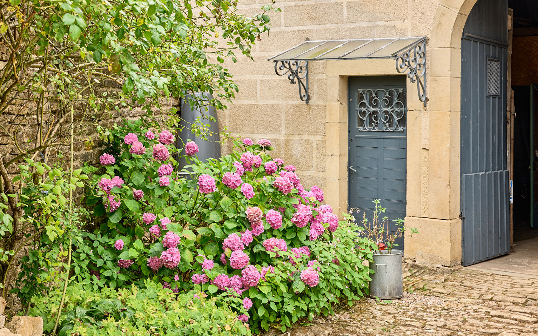Agence immobilière de ARRIERE-COUR Besancon