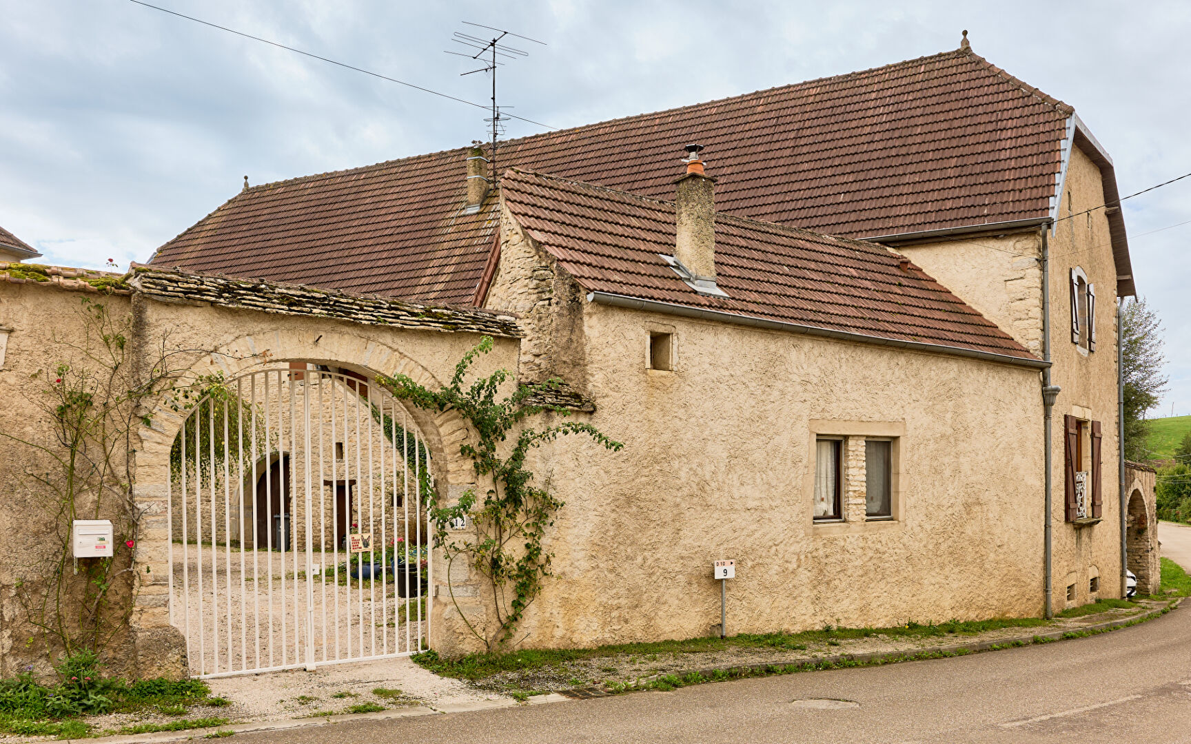 Agence immobilière de ARRIERE-COUR Besancon