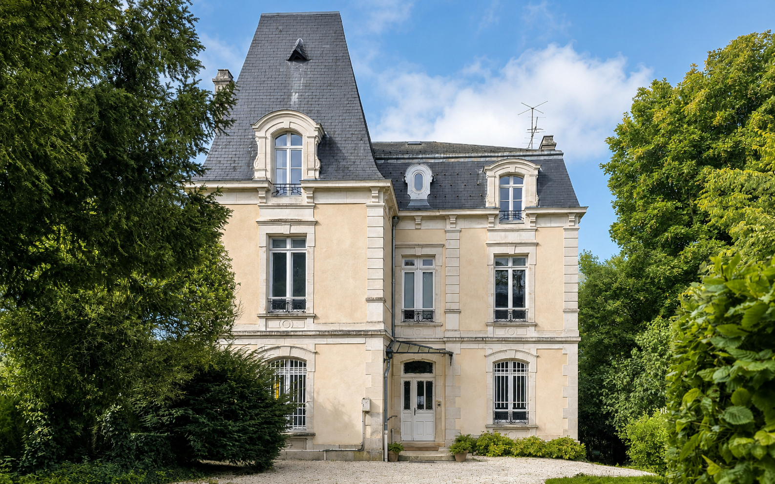 Agence immobilière de ARRIERE-COUR Besancon