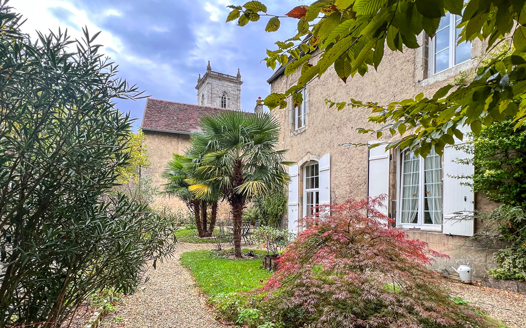 Agence immobilière de ARRIERE-COUR Besancon