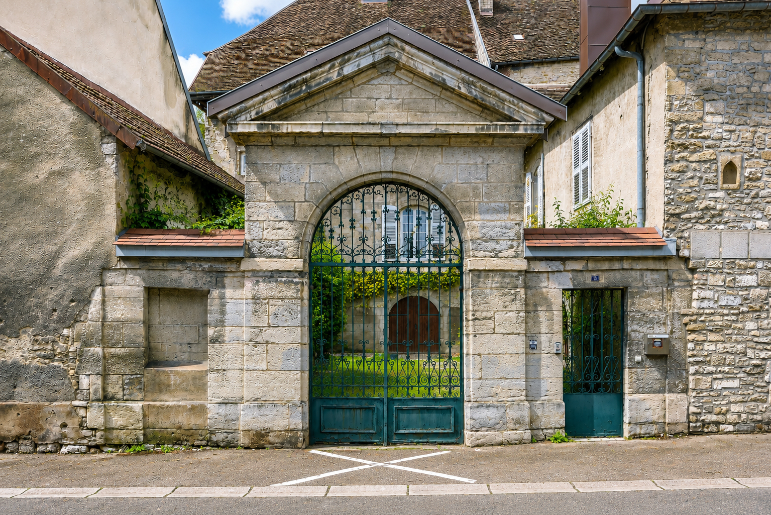 Agence immobilière de ARRIERE-COUR Besancon