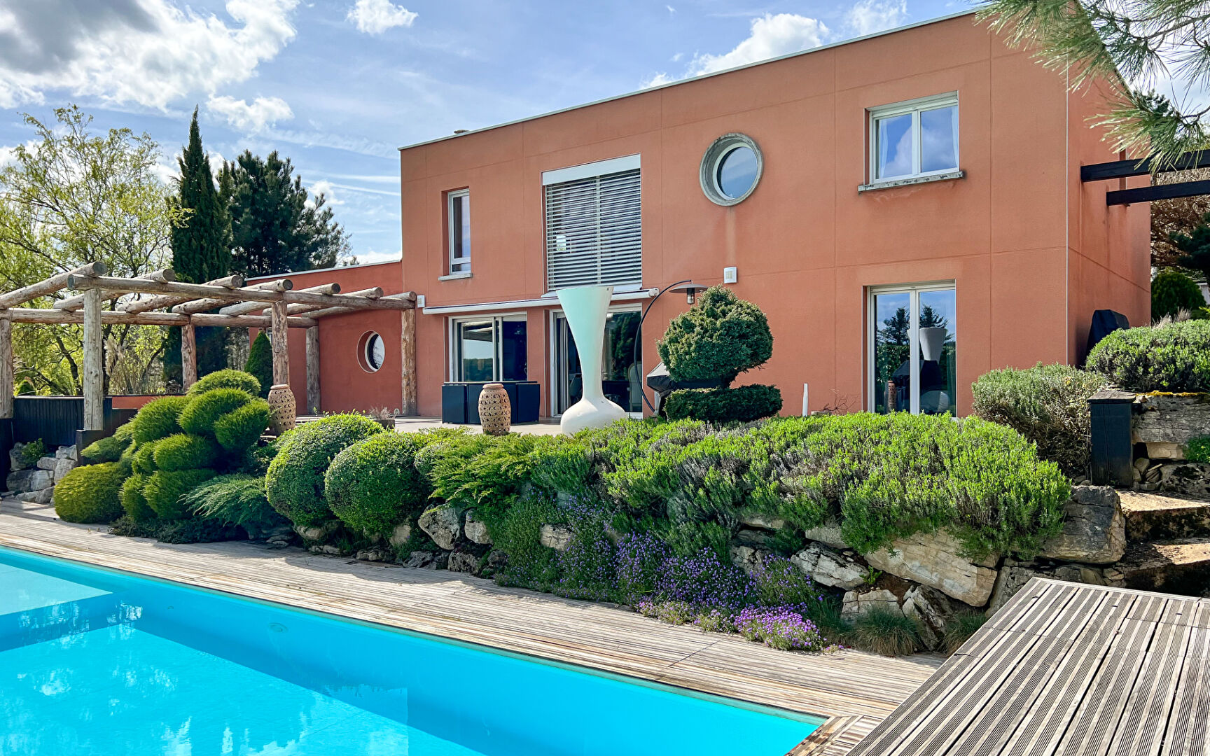 Agence immobilière de ARRIERE-COUR Besancon