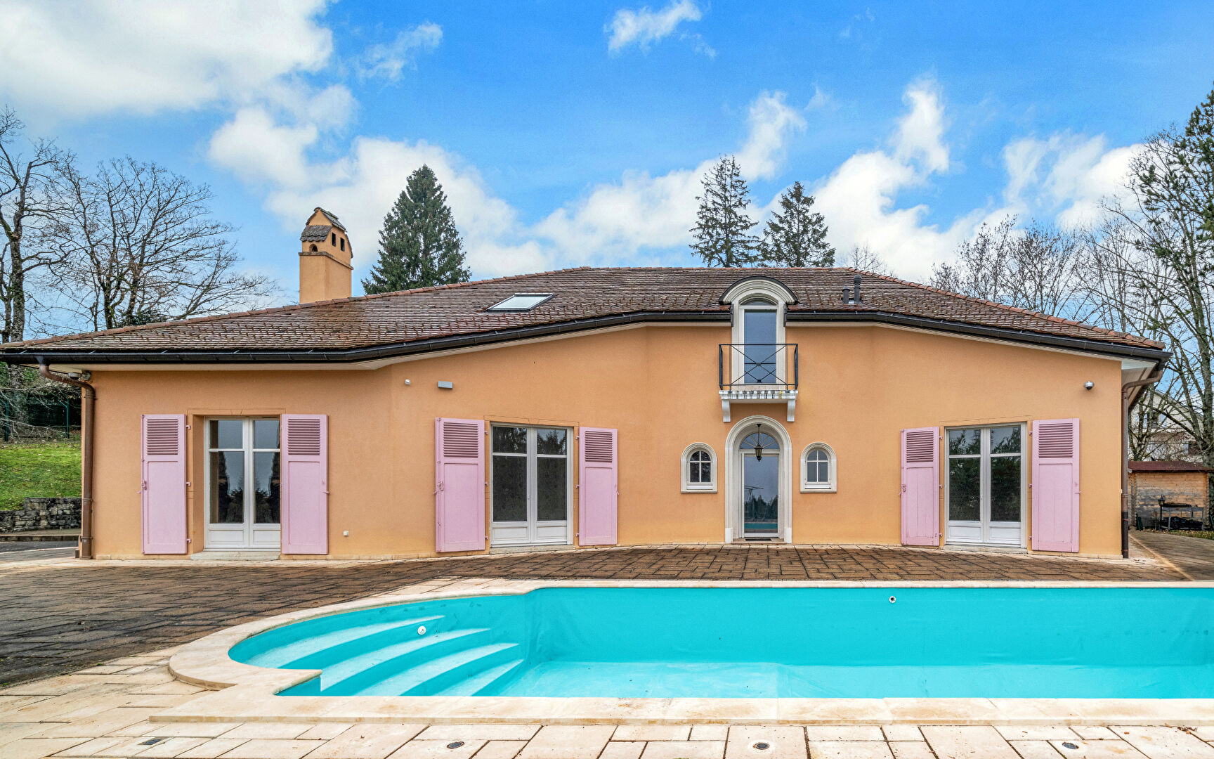 Agence immobilière de ARRIERE-COUR Besancon