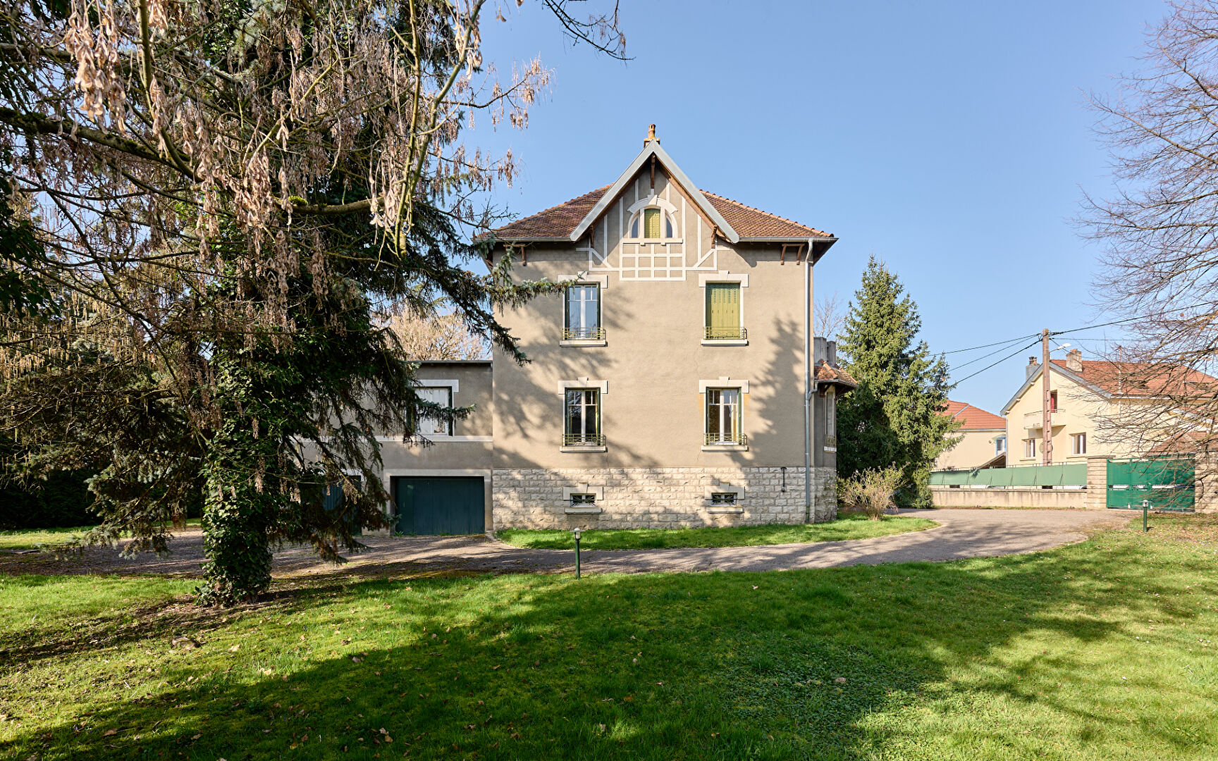 Agence immobilière de ARRIERE-COUR Besancon
