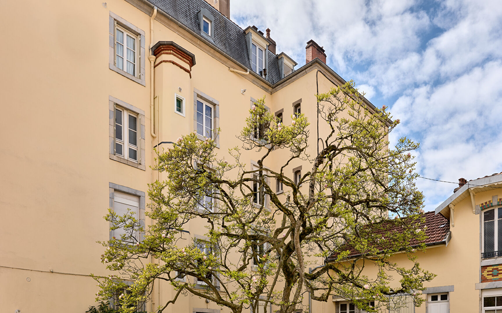 Agence immobilière de ARRIERE-COUR Besancon