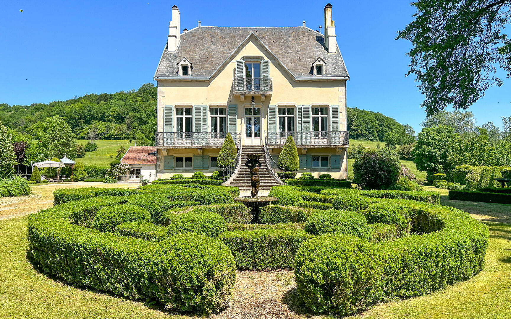 Agence immobilière de ARRIERE-COUR Besancon