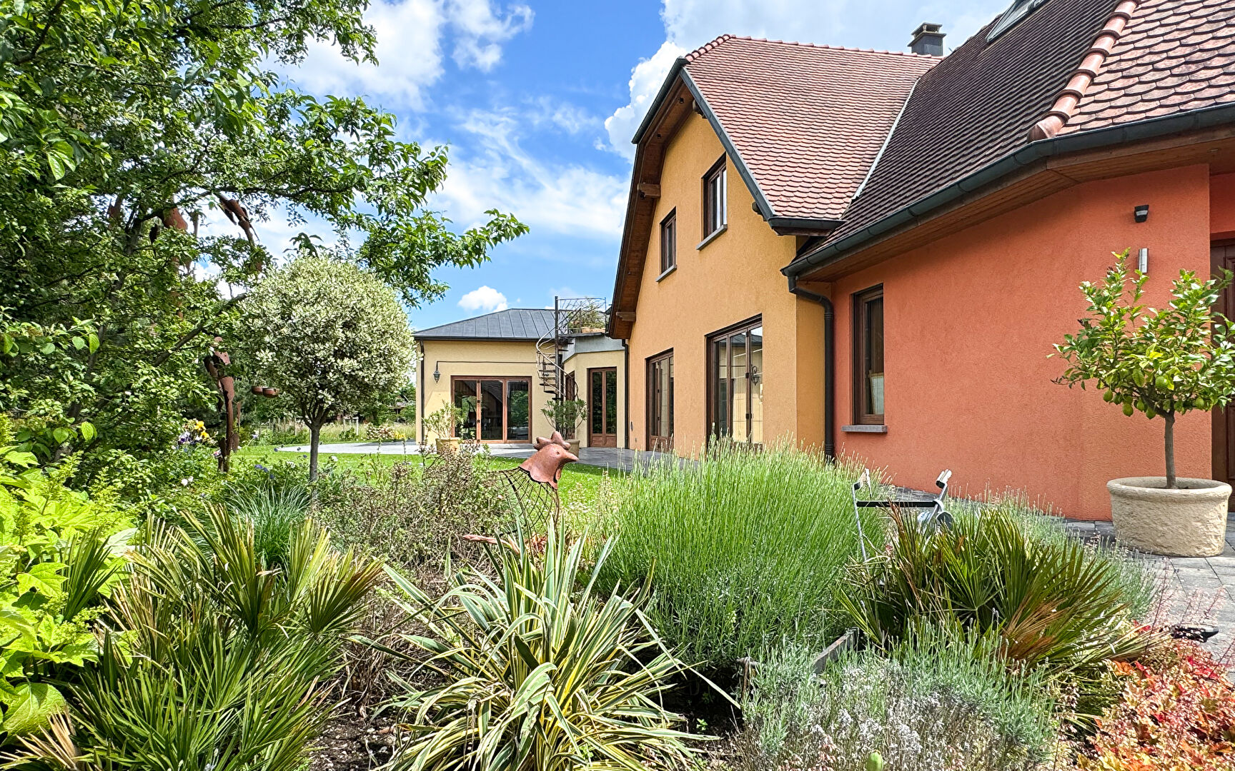 Agence immobilière de ARRIERE-COUR Besancon
