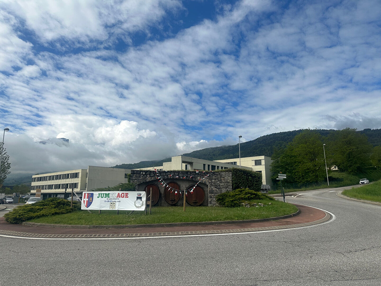 Photo BATIMENT PROFESSIONNEL SAINT BALDOPH image 2/3