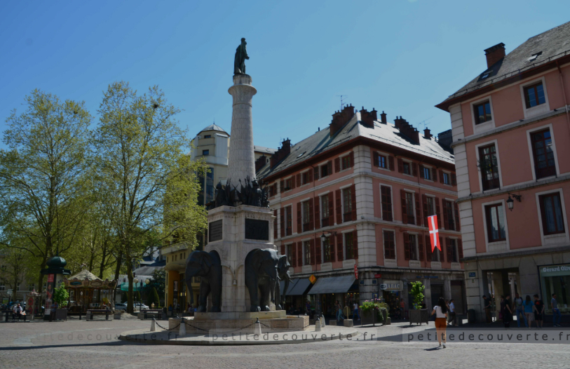 CHAMBERY Local commercial  -  BUREAUX 1300 m2