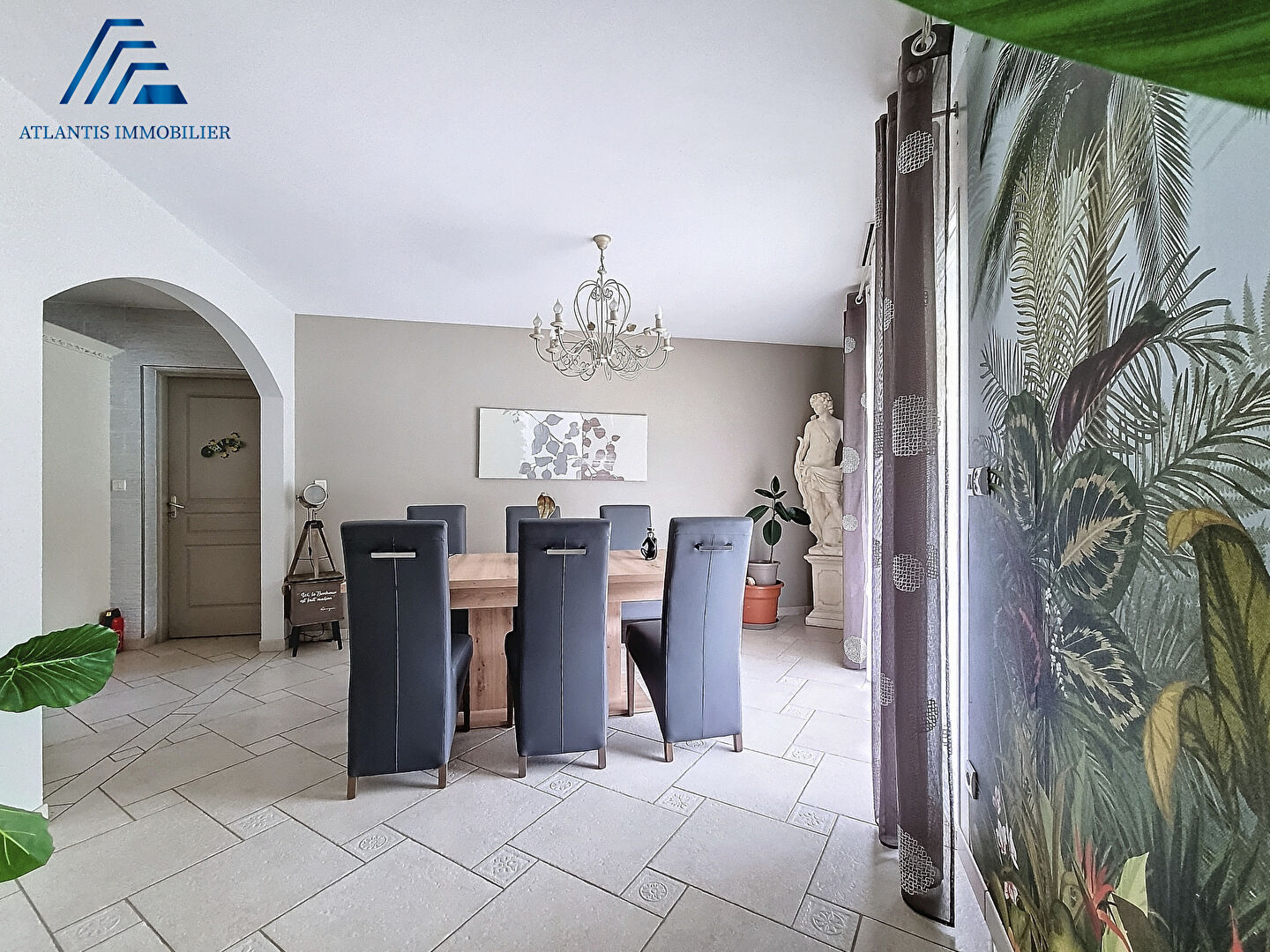 Photo Maison 5 pièce(s) 163 m2 image 3/6