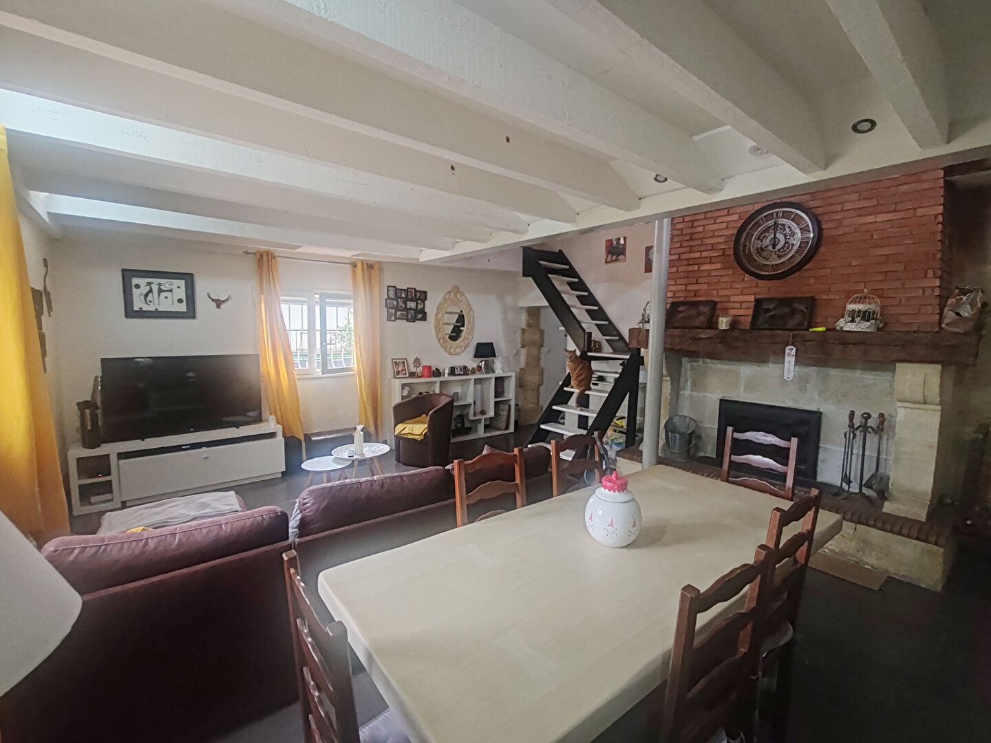 Photo Maison proche de St Seurin sur I'sle avec jardin et piscine image 5/6