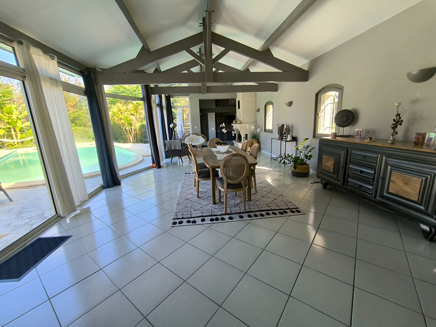 Photo Maison  7 pièces  222 m2  avec grand parc et piscine image 3/6