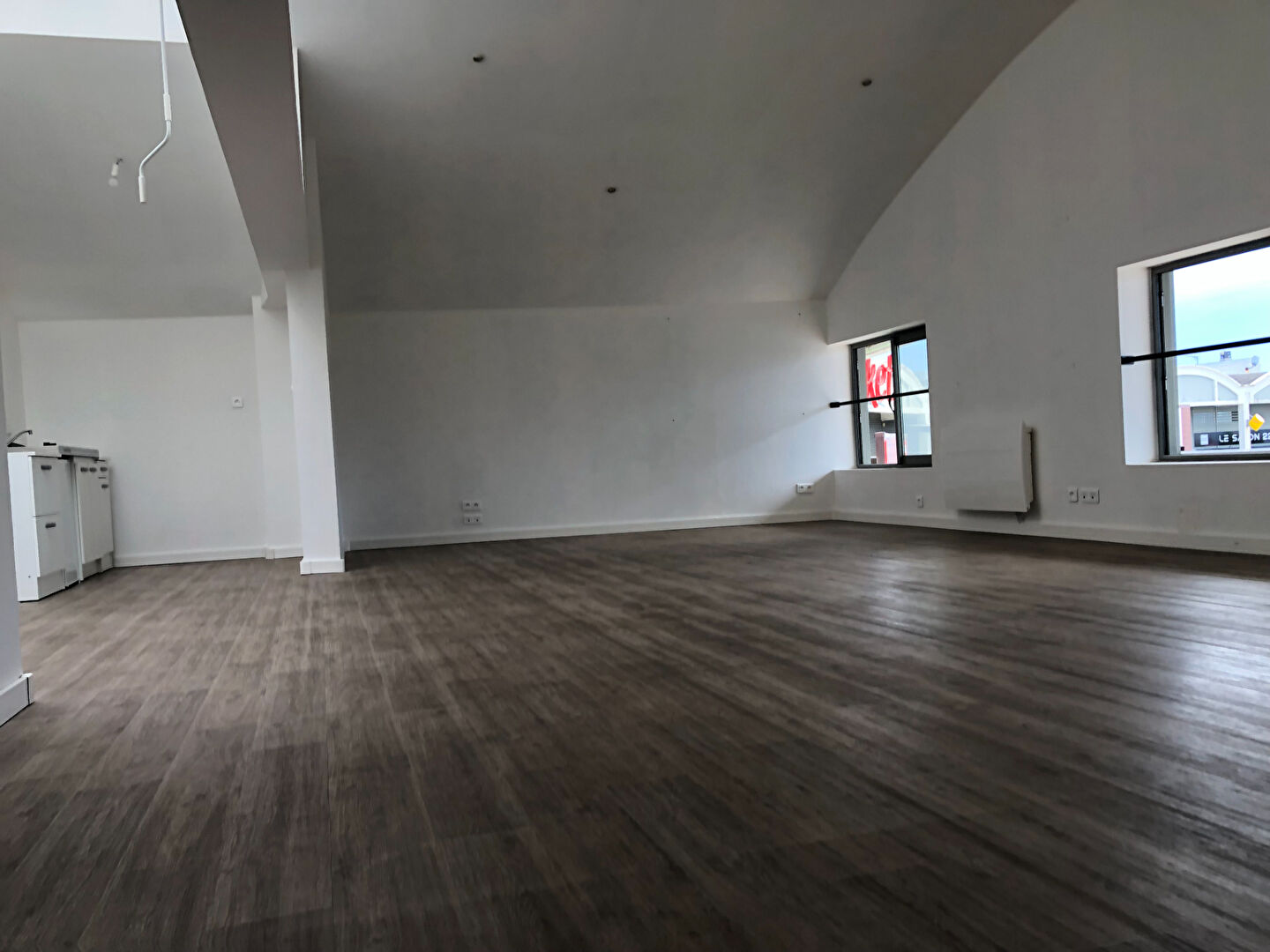Photo A Louer local à usage professionnel image 1/5