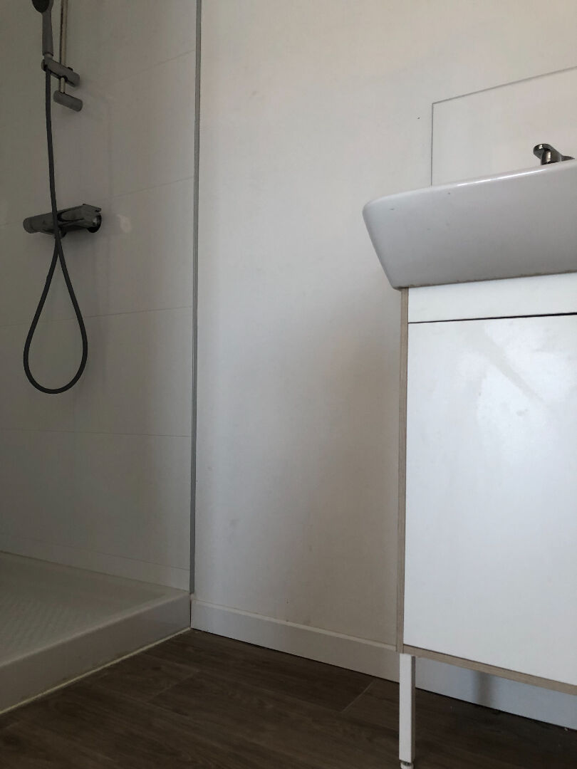 Photo A Louer local à usage professionnel image 3/5