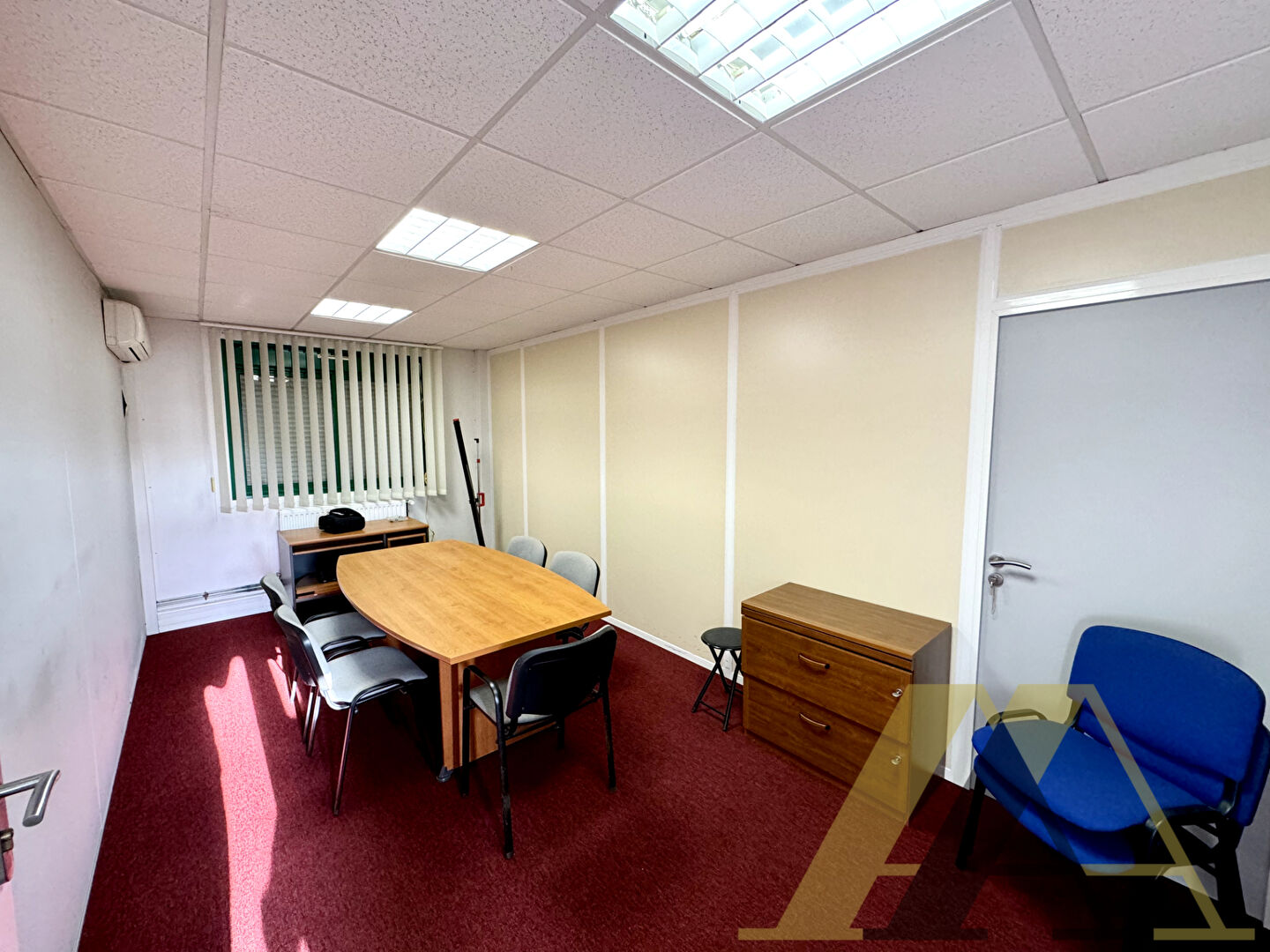 Photo A LOUER Bureaux-local commercial  Val de Briey 160 m2 image 3/6