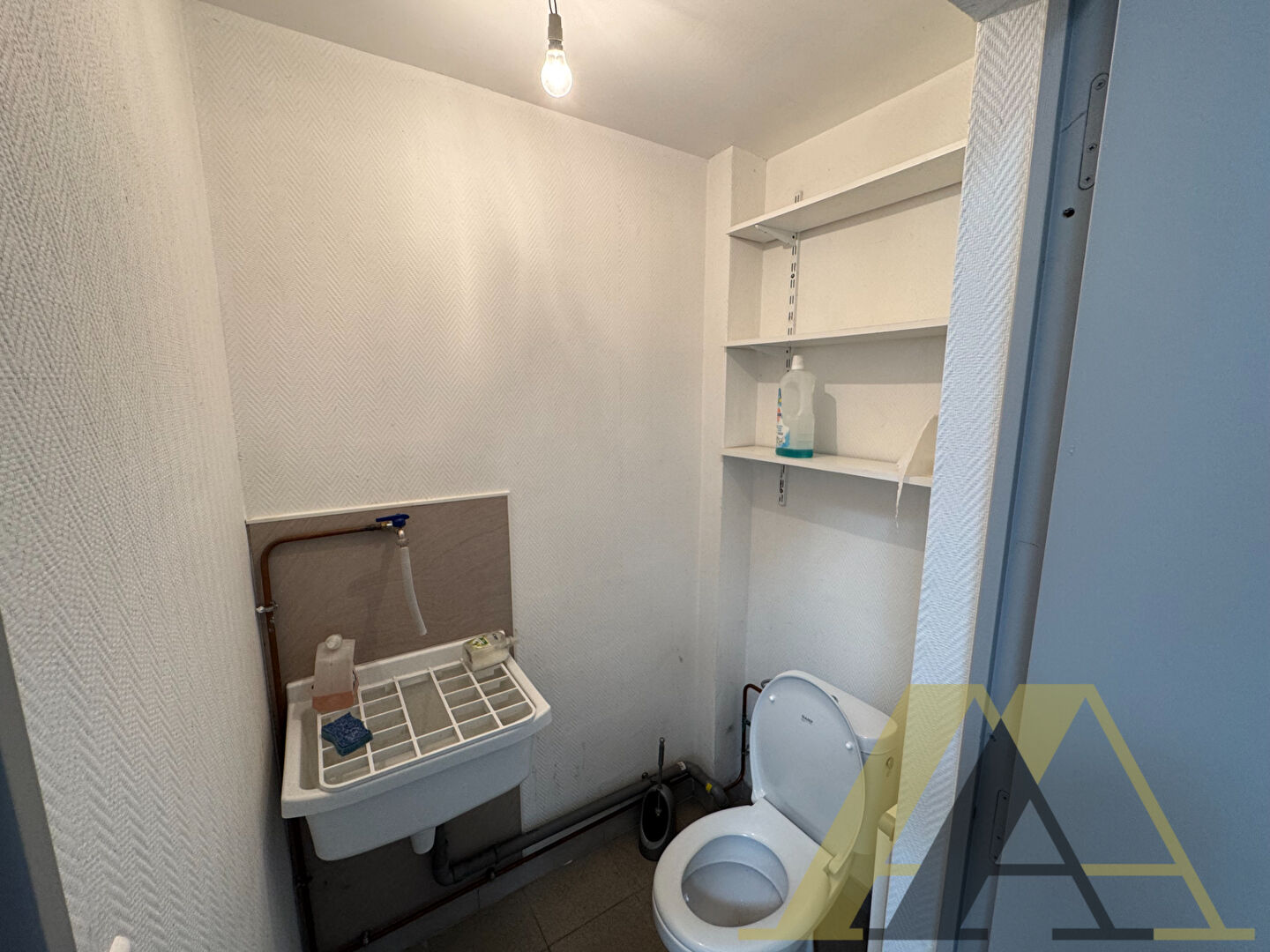 Photo À LOUER - ENTREPÔT 200 m² - RICHEMONT (57270) image 4/5