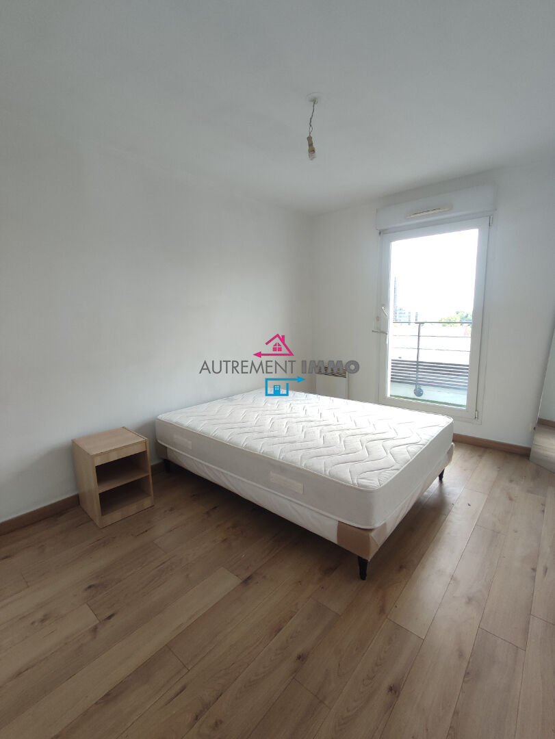 Photo ROUBAIX METRO TOUR MERCURE - T5  DE 100 m2 AVEC  TERRASSE ET GARAGE (S) image 3/6