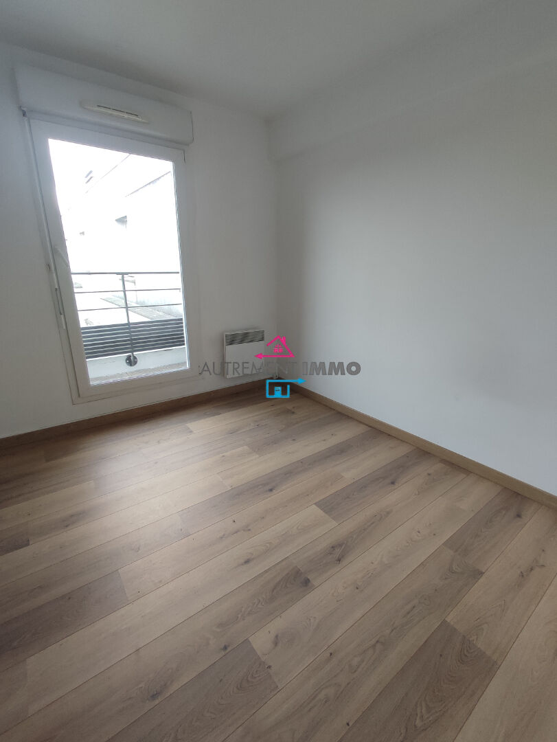 Photo ROUBAIX METRO TOUR MERCURE - T5  DE 100 m2 AVEC  TERRASSE ET GARAGE (S) image 6/6