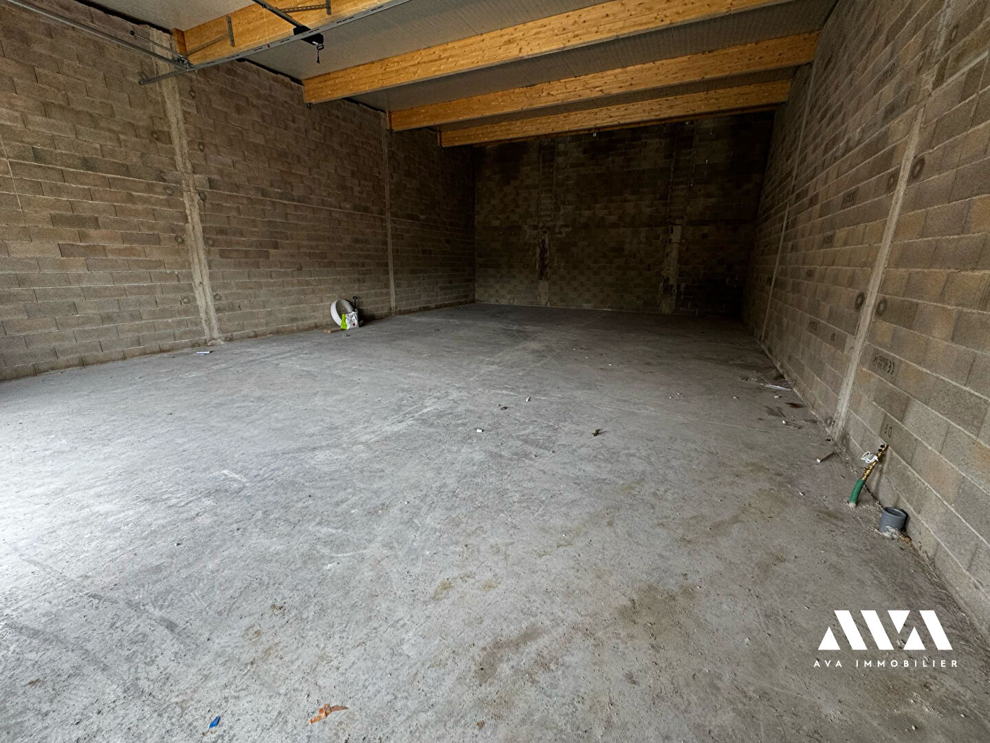 Photo Local d'activité Bois De Haye 150 m2 - 300m2 image 2/5