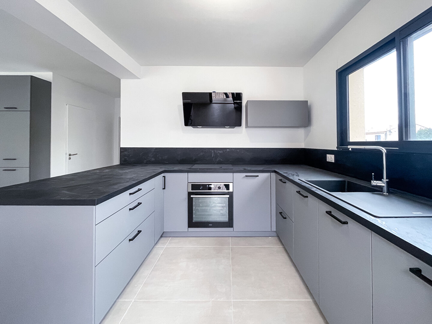 Photo Maison 5 pièces neuve à vendre - Castelnau-le-Lez, quartier Le Devois image 6/6