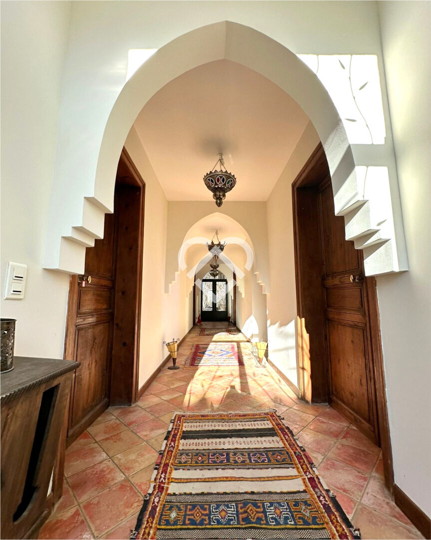 Photo Maison de maître d'exception de 230m² avec  jardin et piscine Pignan centre à vendre (Ouest de Montpellier) image 2/6