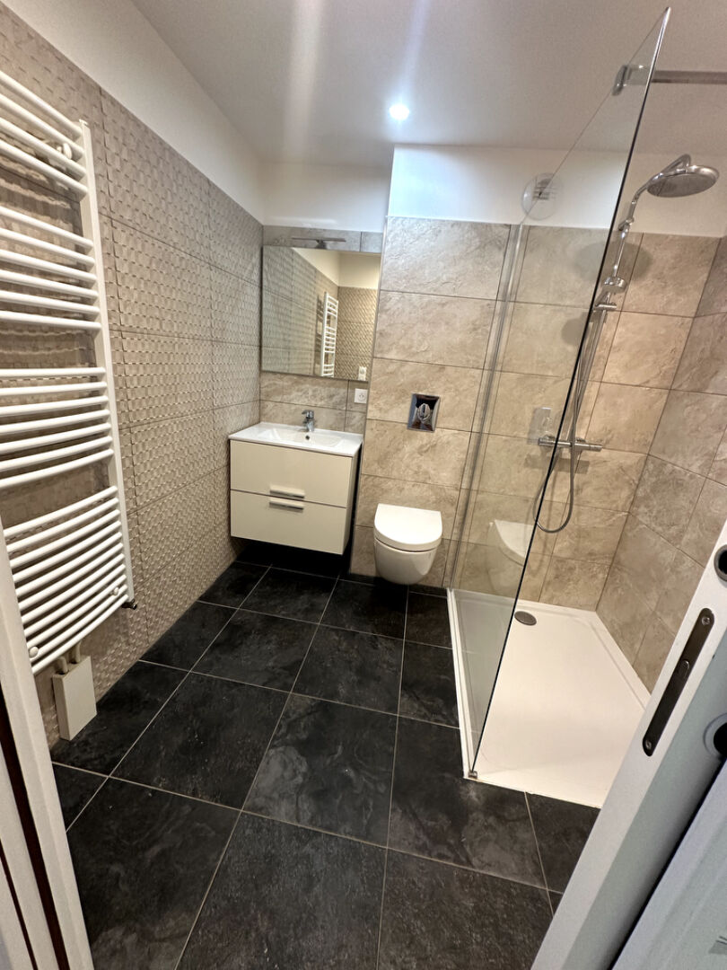 Photo Appartement des Standing  100 m2 3 chambres double garage image 6/6