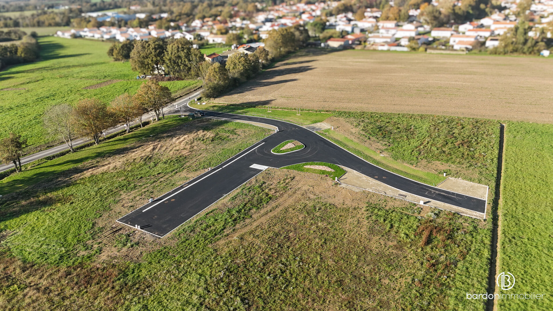 Photo Terrains à bâtir viabilisés de 591 m² à 962 m² - Falleron image 1/5