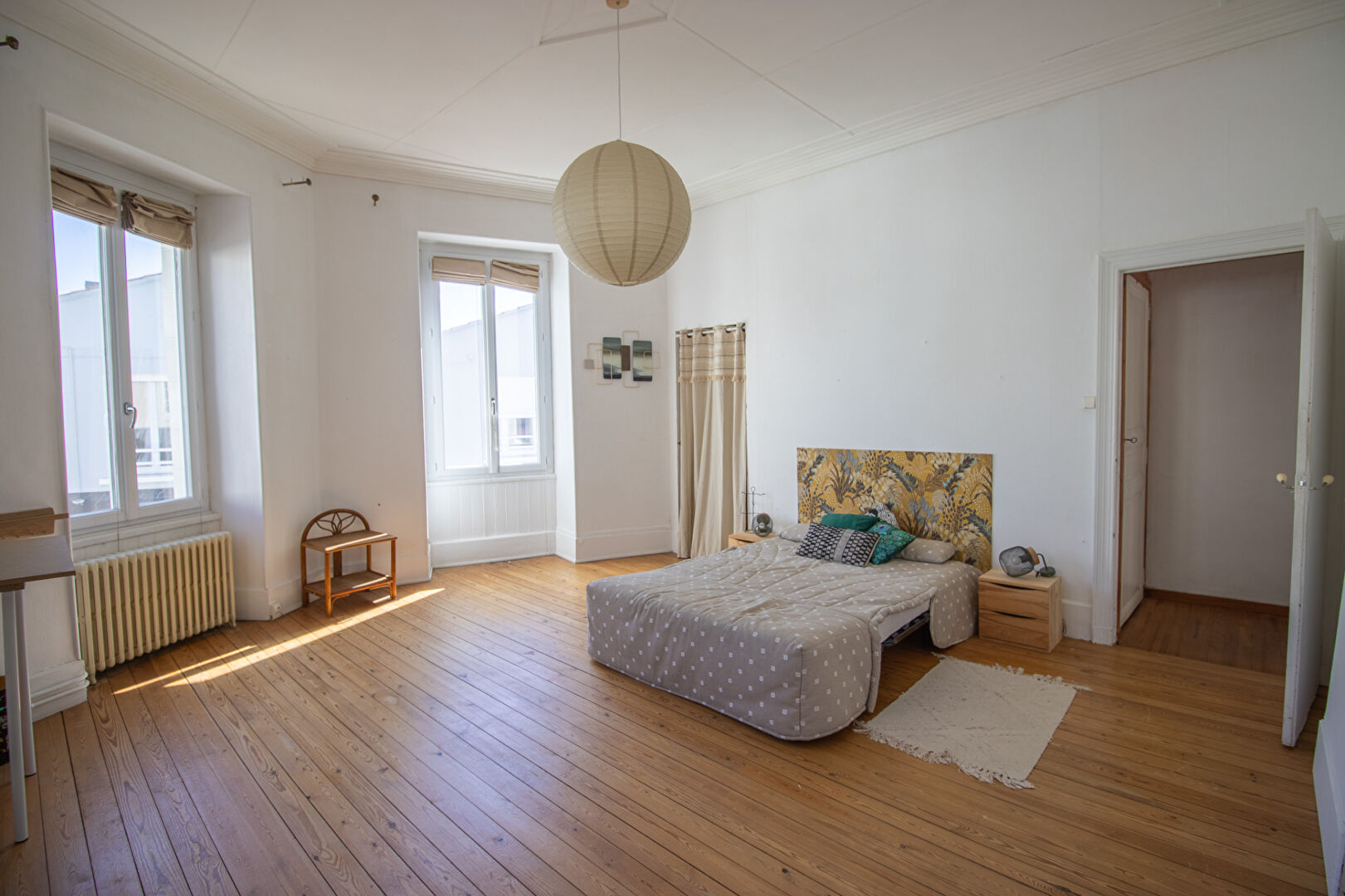 Photo CENTRE VILLE CHALLANS - APPARTEMENT 125 M² - 4 CHAMBRES image 5/6