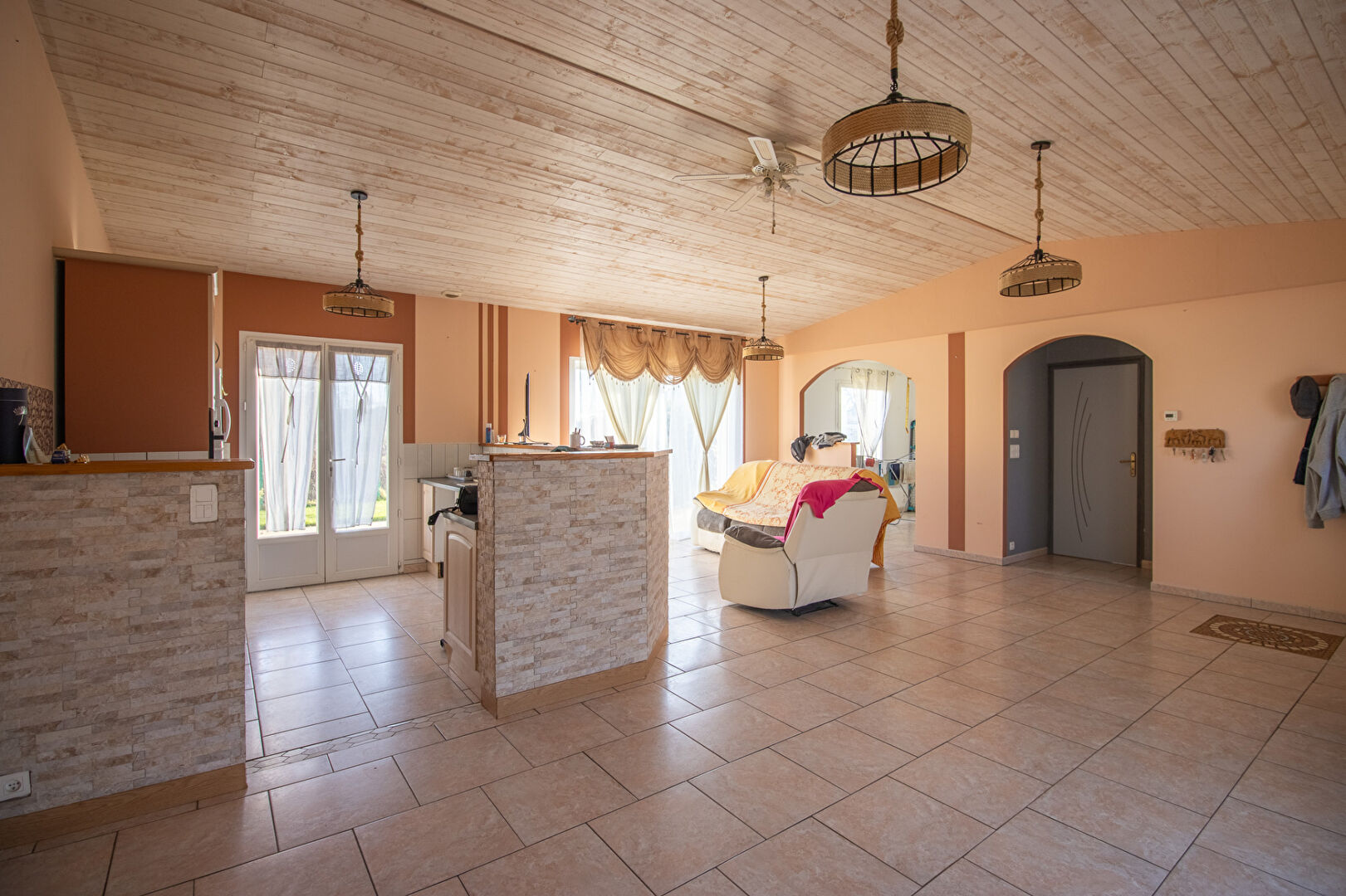 Photo Maison lumineuse de 95 m² dans un quartier calme à Froidfond image 4/6